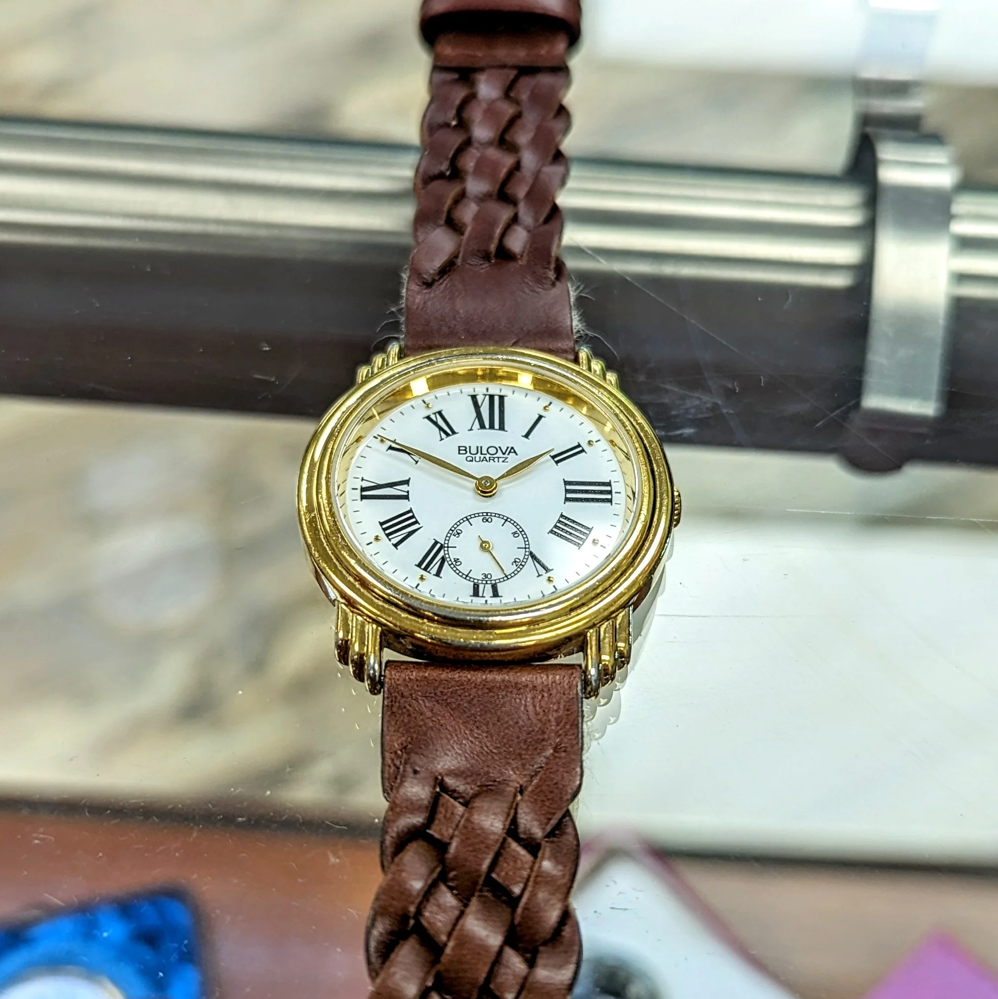 1991 BULOVA Roman Numerals Watch Round Case & Fancy Lugs Quartz Wristwatch - Image 8