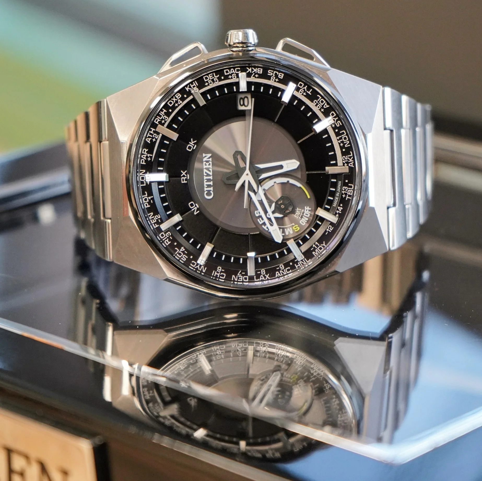 CITIZEN Eco-Drive Satellite Wave Wristwatch Super Titanium Case & Bracelet Ref. CC2006-53E F100-T020177 - In Box! - Image 7