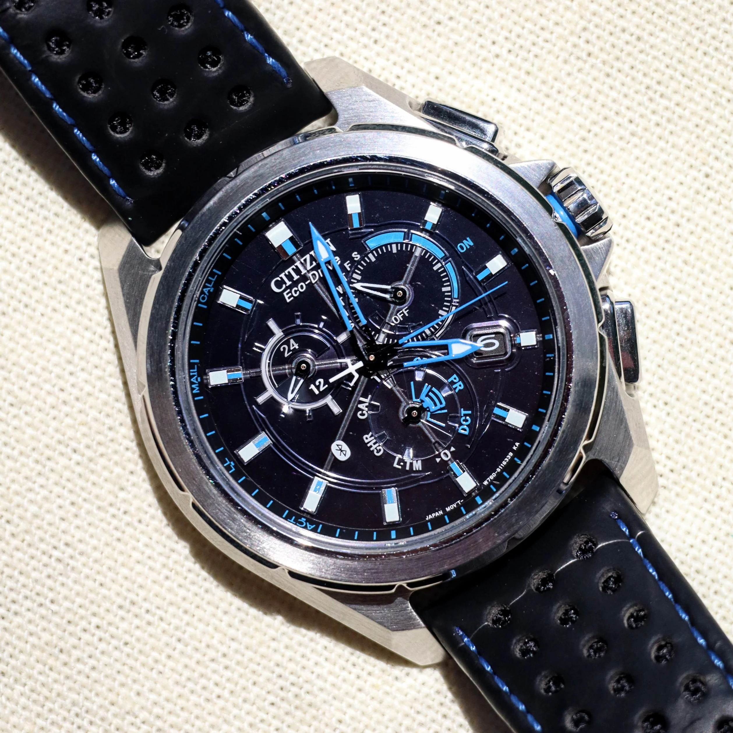 CITIZEN Proximity Eco-Drive Watch AT7030-05E Perpetual Calendar Chronograph Bluetooth Wristwatch - Image 8