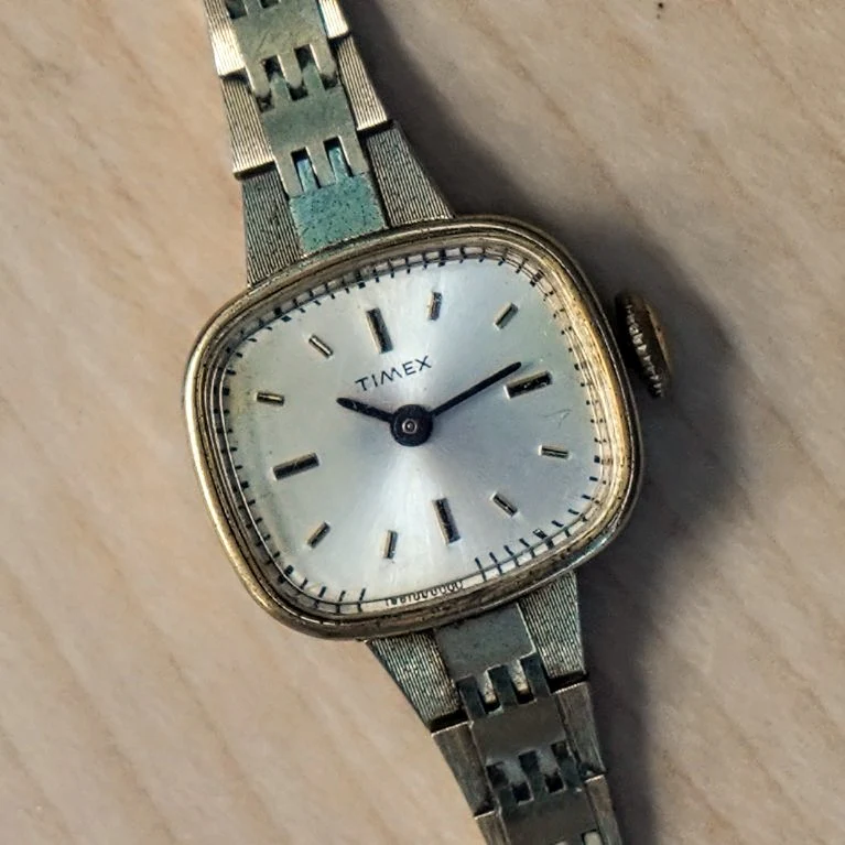 1980 Ladies TIMEX Wristwatch Original Bracelet Mechanical Watch - Image 8