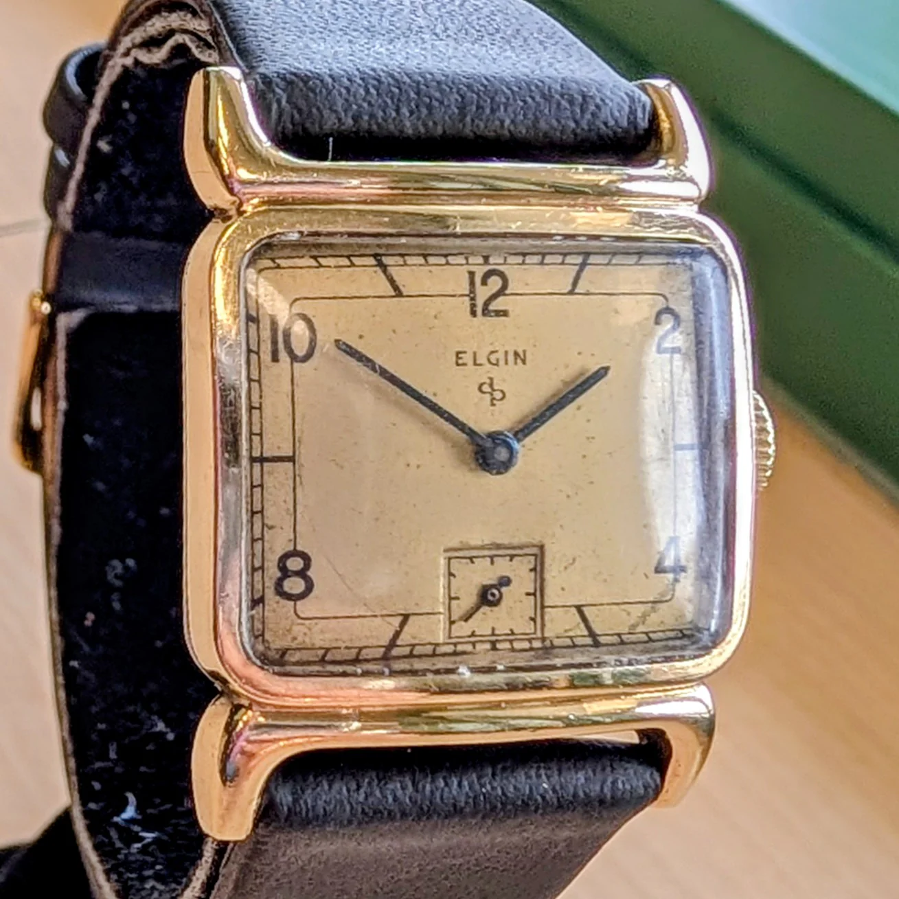 1947 Elgin DuraPower Watch Grade 554 15 Jewels 10K GF Fancy Lugs USA Wristwatch - Image 6