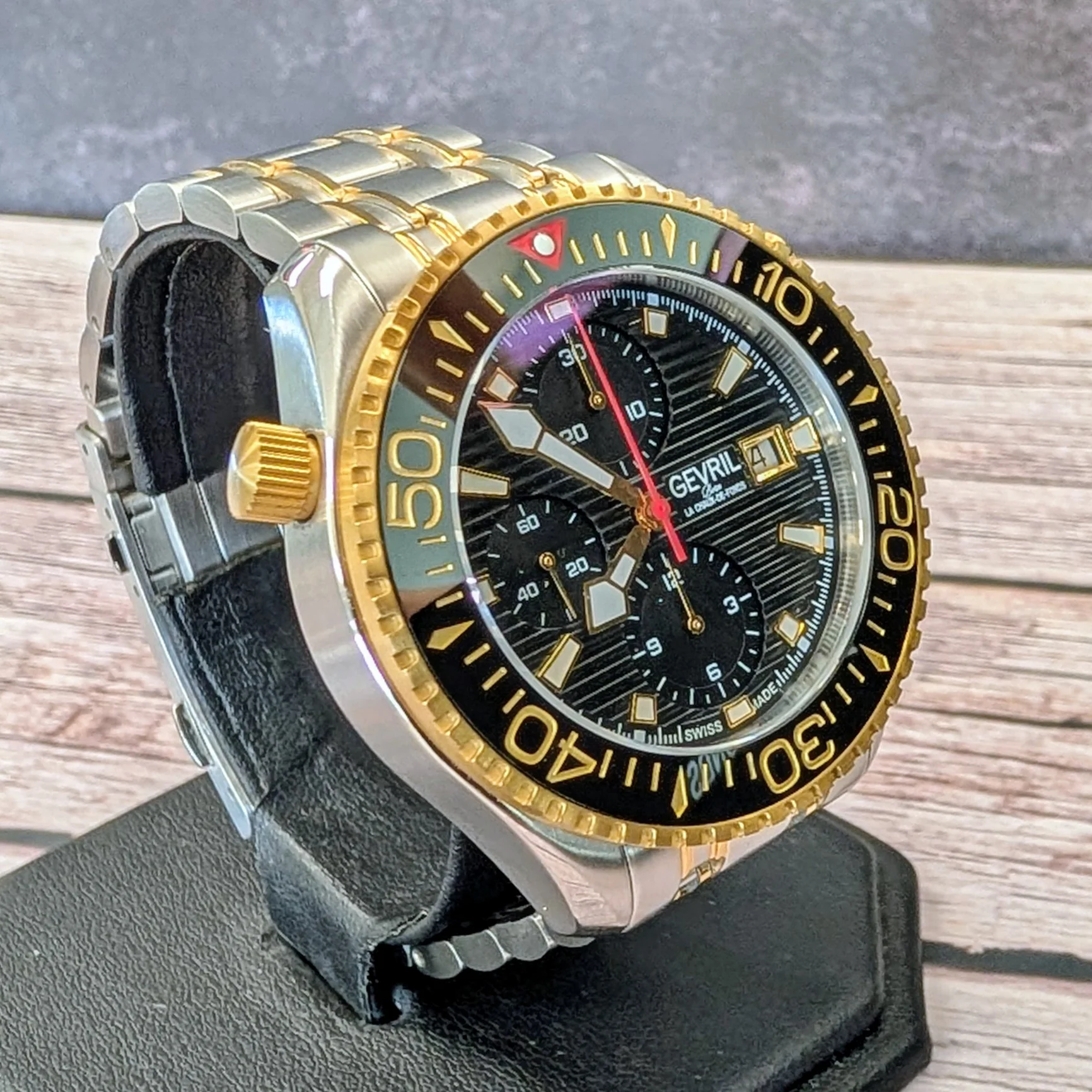 Gevril Hudson Yards Chronograph Diver Watch 48812B Black Dial 43mm Two-Tone S.S. - ALL Original 2-Box & Papers - Image 6