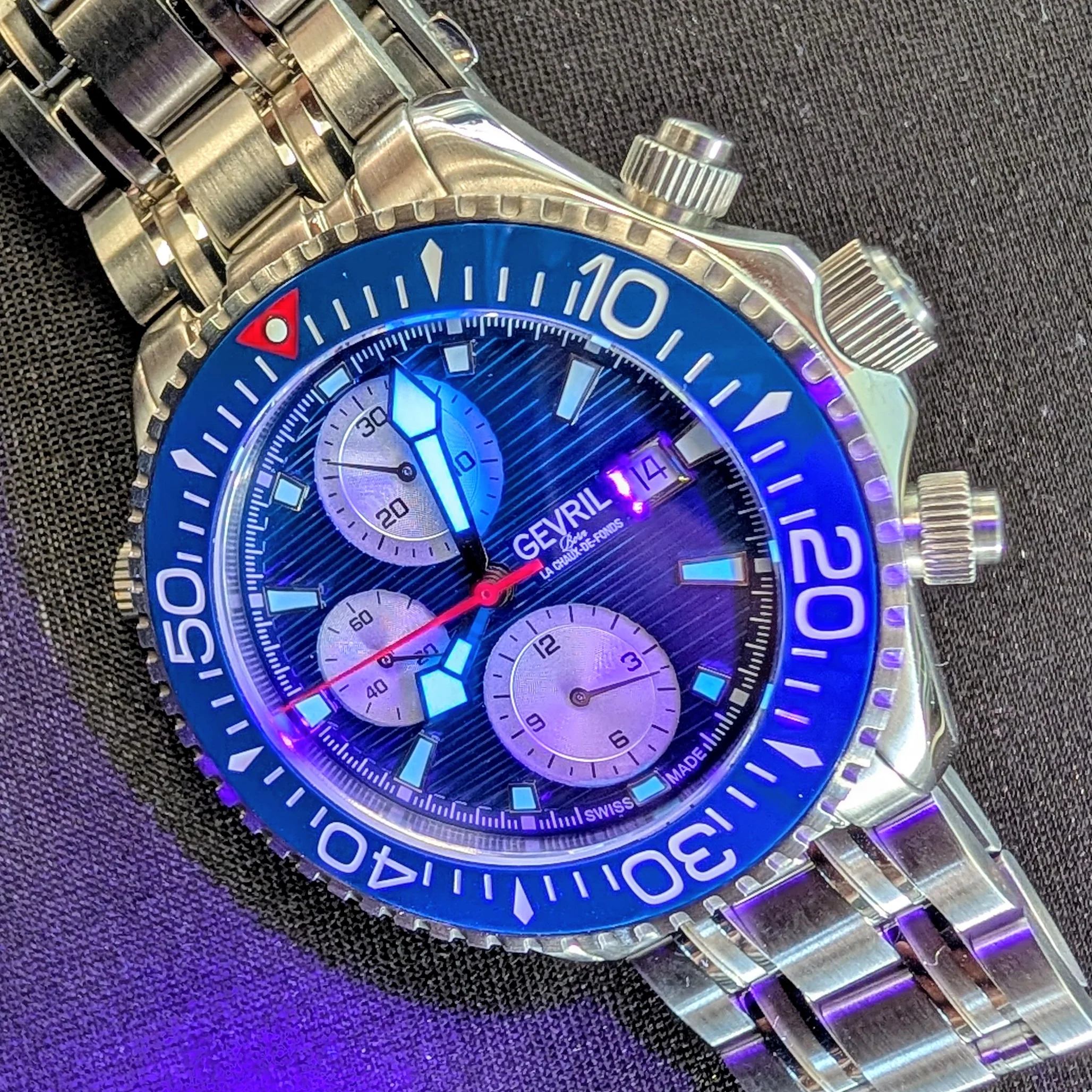 Gevril Hudson Yards Chronograph Diver Watch 48815B Blue Dial 43mm S.S. - ALL Original - Full Set - Image 11