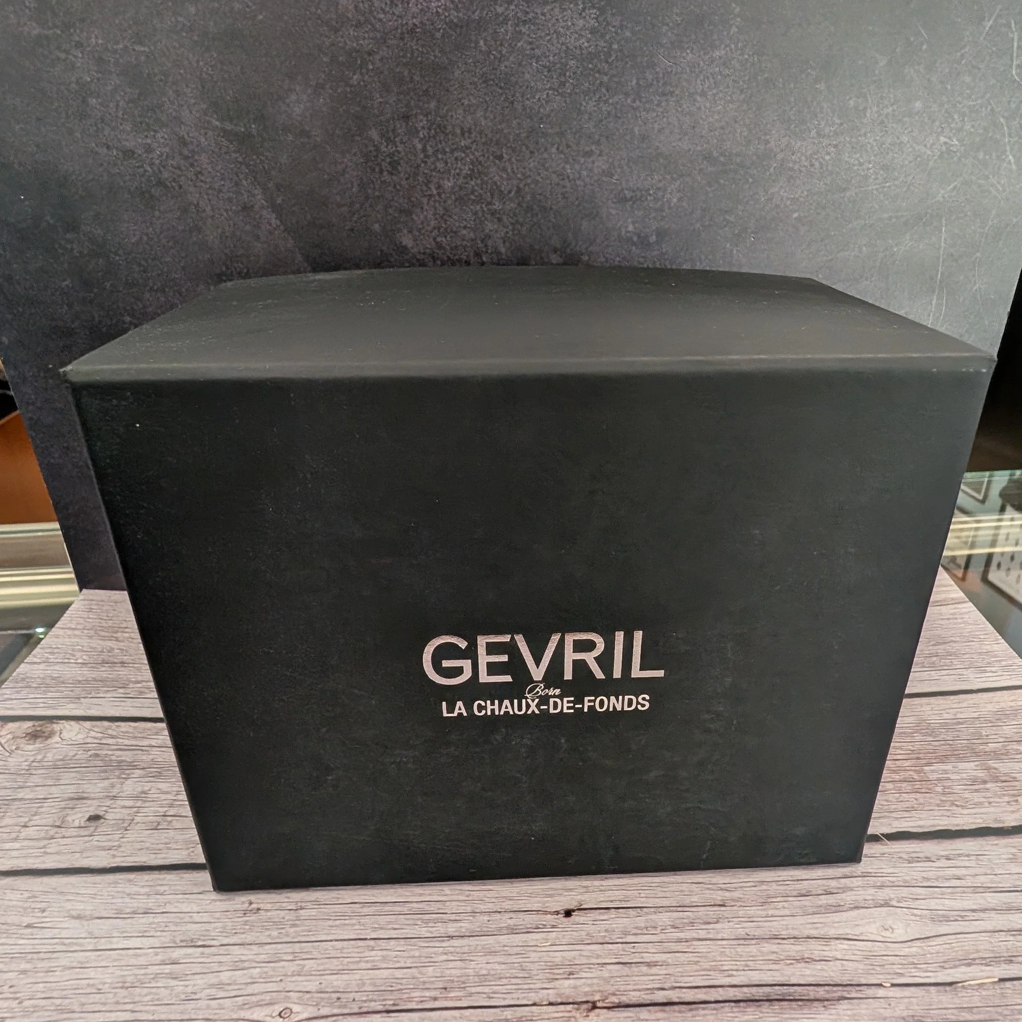 Gevril Hudson Yards Chronograph Diver Watch 48812B Black Dial 43mm Two-Tone S.S. - ALL Original 2-Box & Papers - Image 15