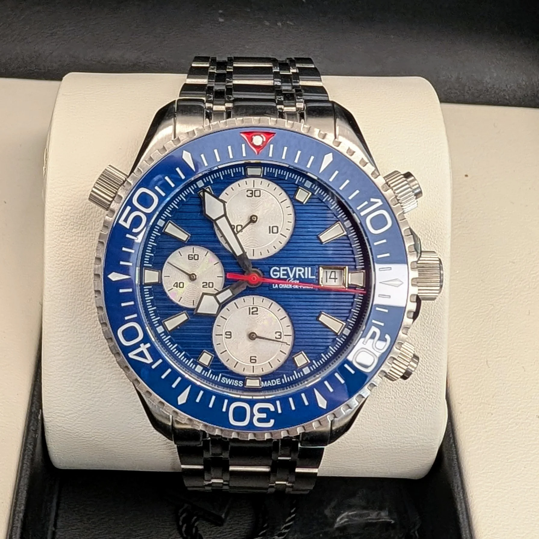 Gevril Hudson Yards Chronograph Diver Watch 48815B Blue Dial 43mm S.S. - ALL Original - Full Set - Image 9