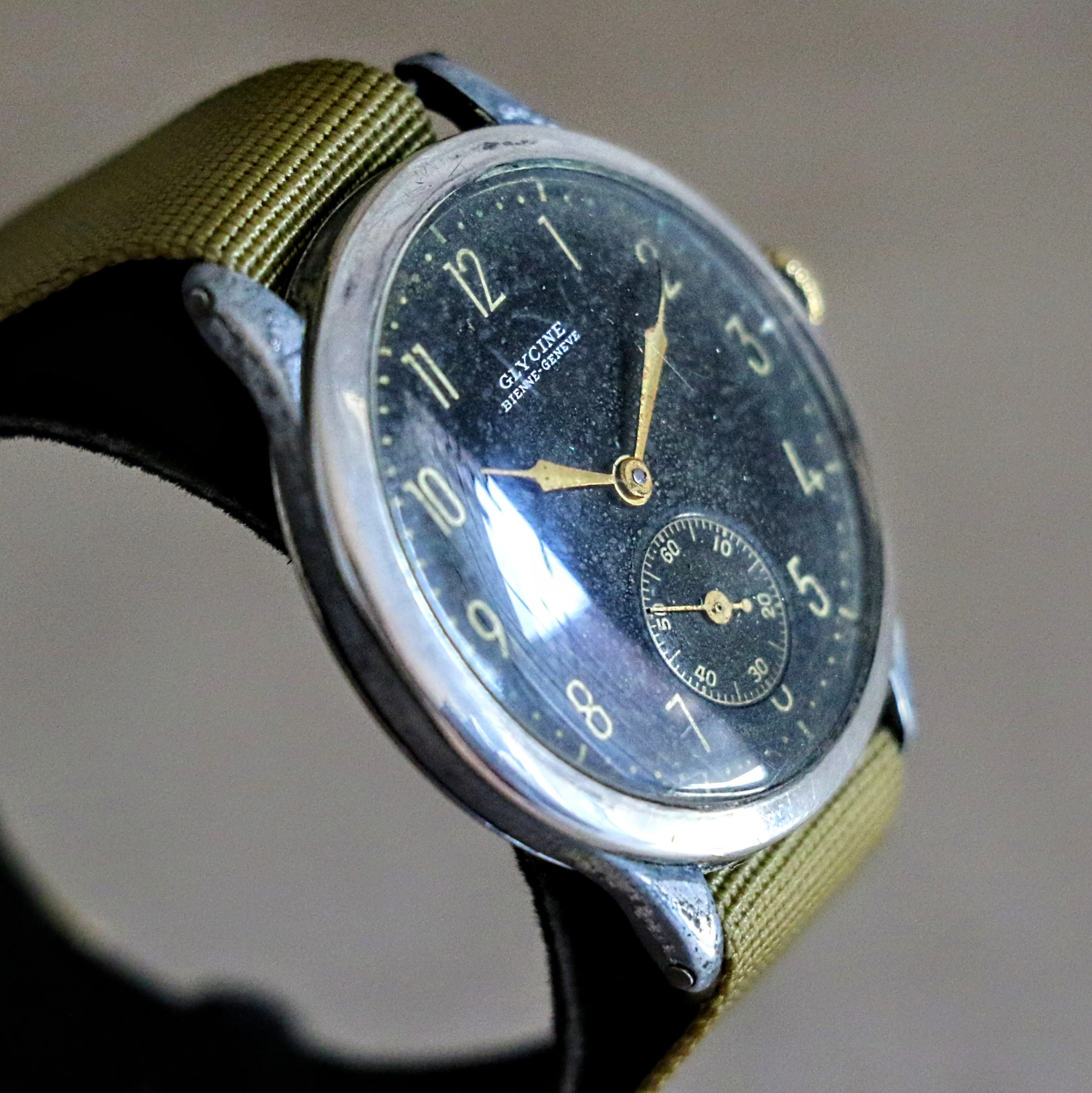 GLYCINE Bienne – Geneve Military Pilot Wristwatch 37mm Black Dial Watch - Image 6