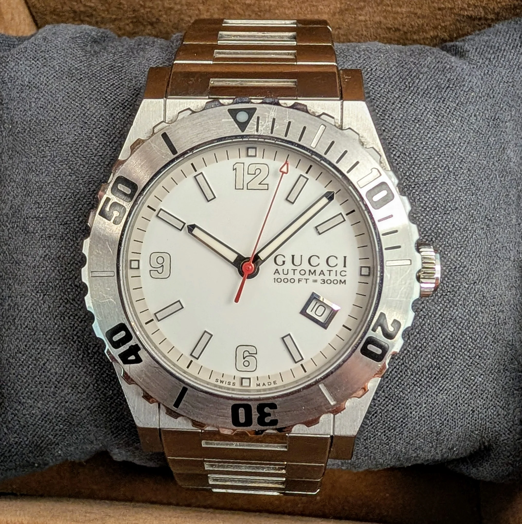 Gucci Pantheon Automatic Watch YA115212 44mm Swiss Made ALL S.S. - Full Set