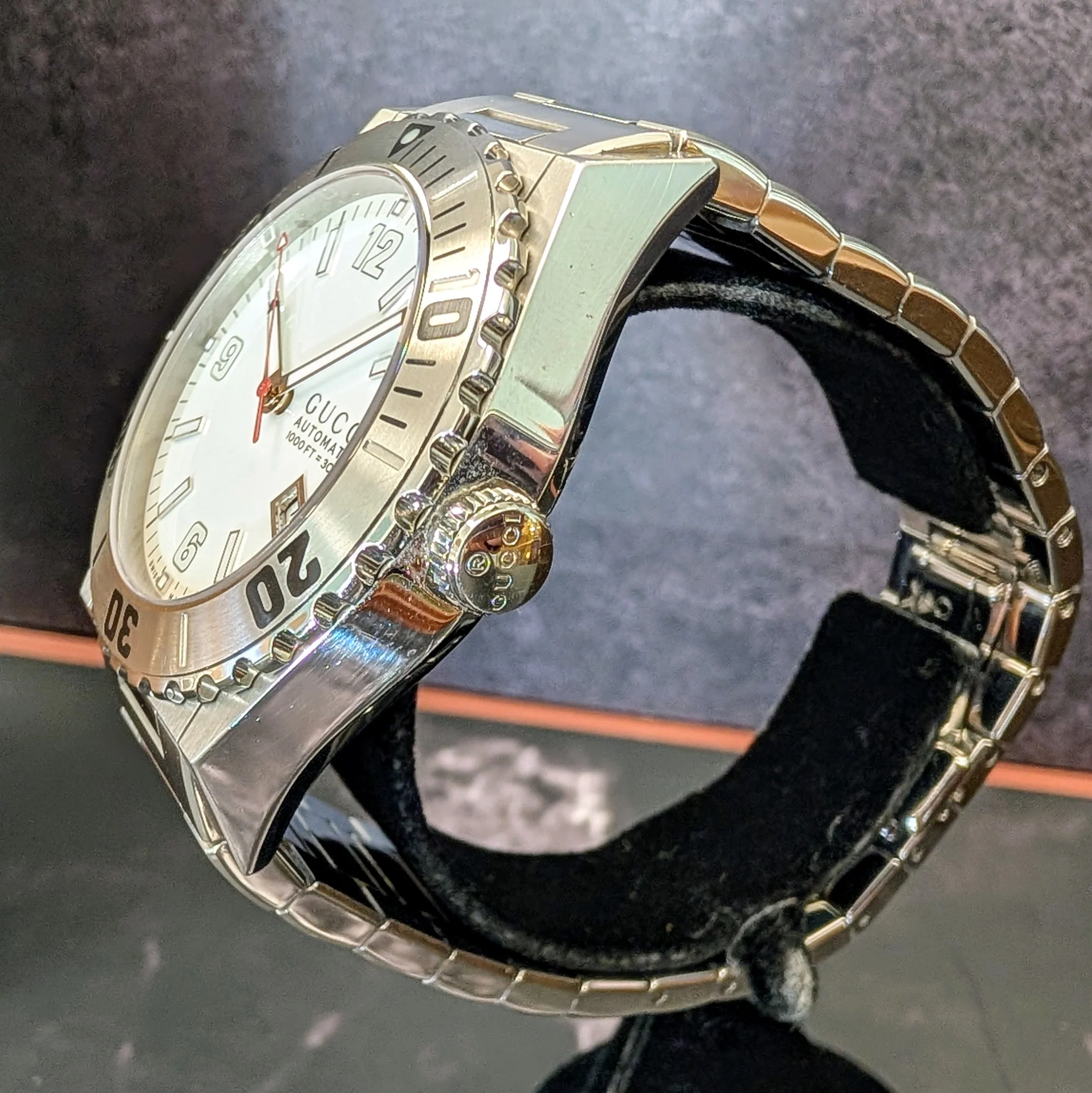 Gucci Pantheon Automatic Watch YA115212 44mm Swiss Made ALL S.S. - Full Set - Image 5