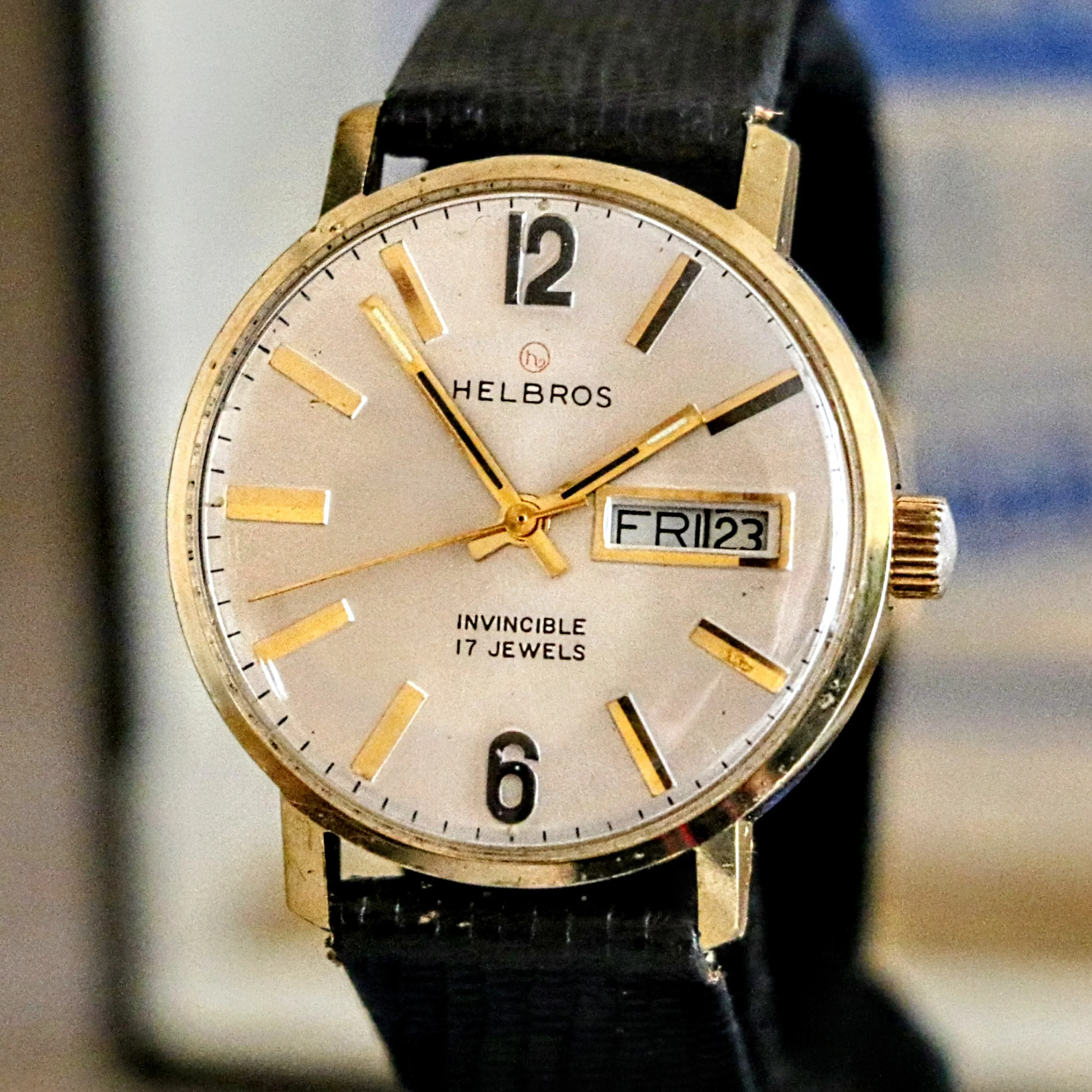 HELBROS Invincible Wristwatch 17 Jewels Day/Date Swiss Made Watch - Image 4