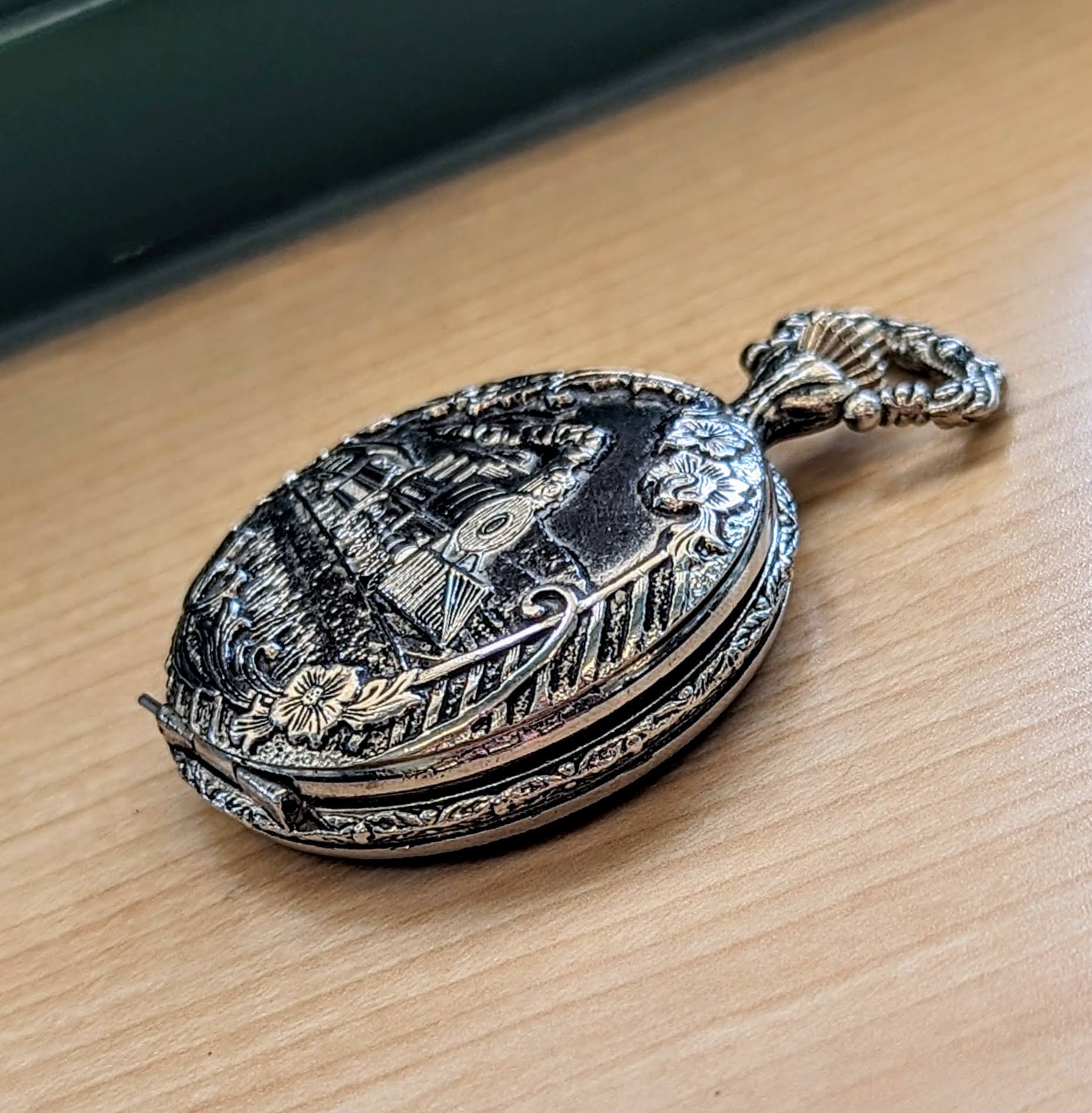 HENRY V Manual Pocket Watch Antimagnetic Railroad Engraved Decorated Hunter Case - Image 15