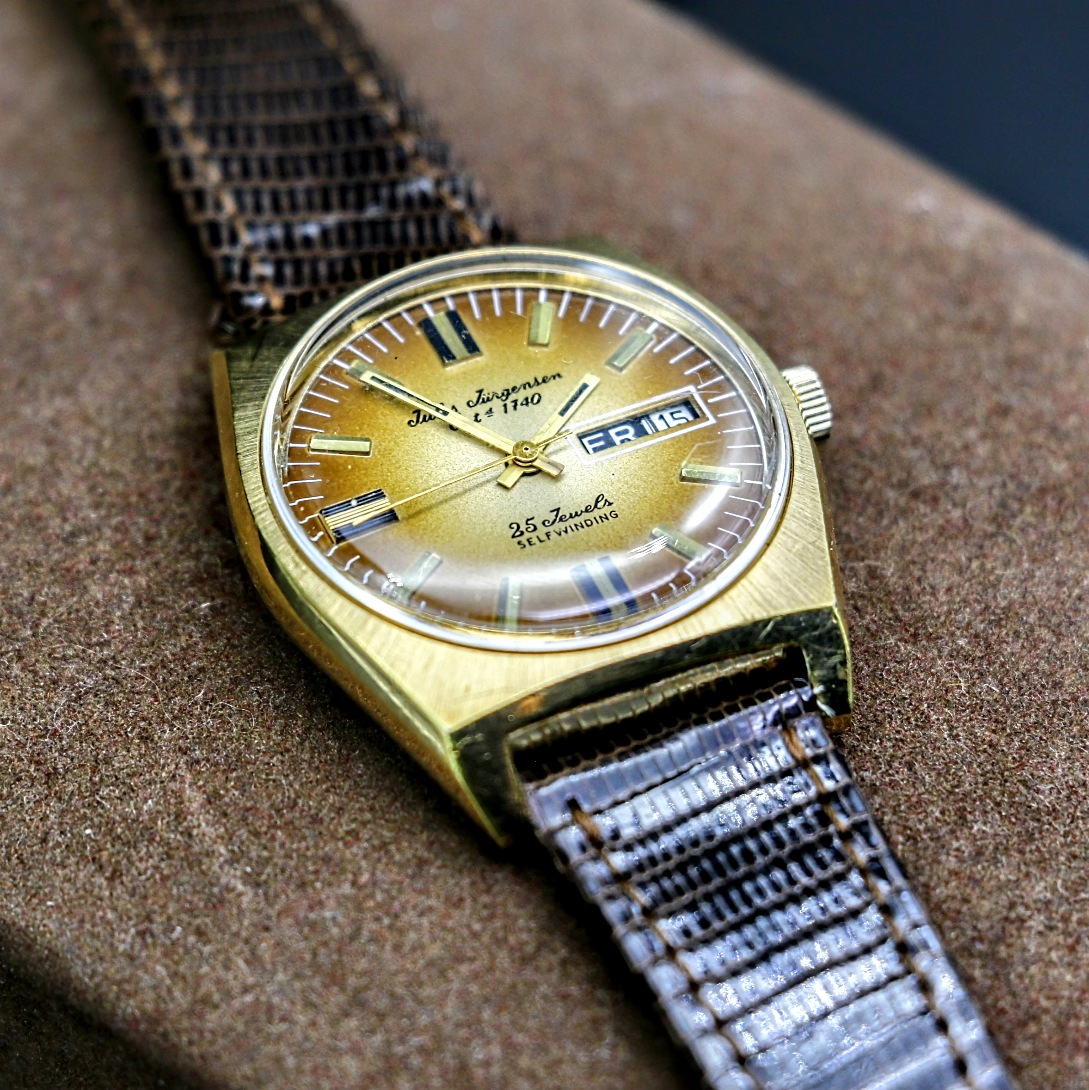 JULES JURGENSEN Swiss Automatic Wristwatch Caliber Int. 7523 25J Day/Date Watch - Image 10