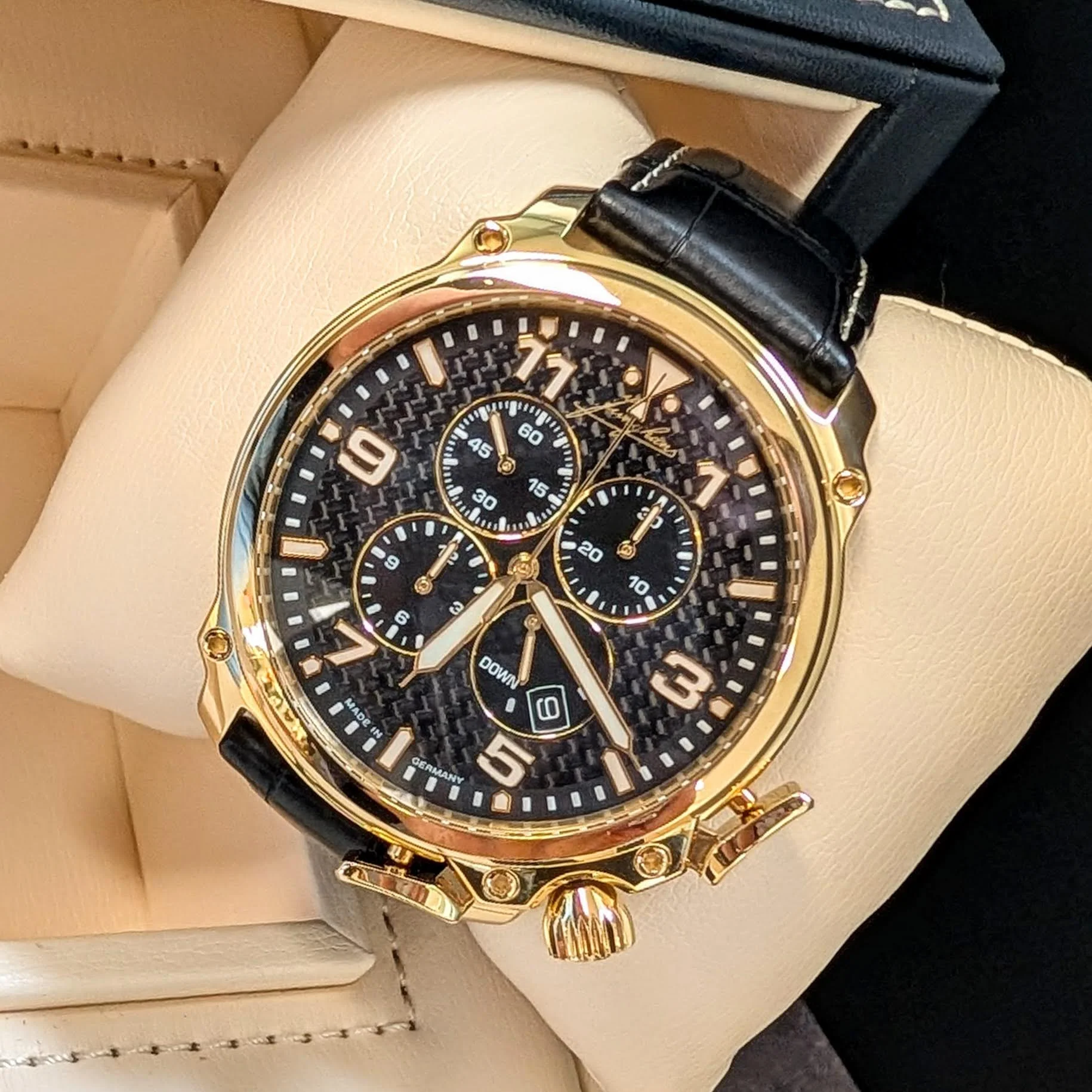 Junghans Aerious Gold Chronoscope USA Edition Pilot’s Chronograph – 18K Gold – Ref. 27/9305.100 - Image 7