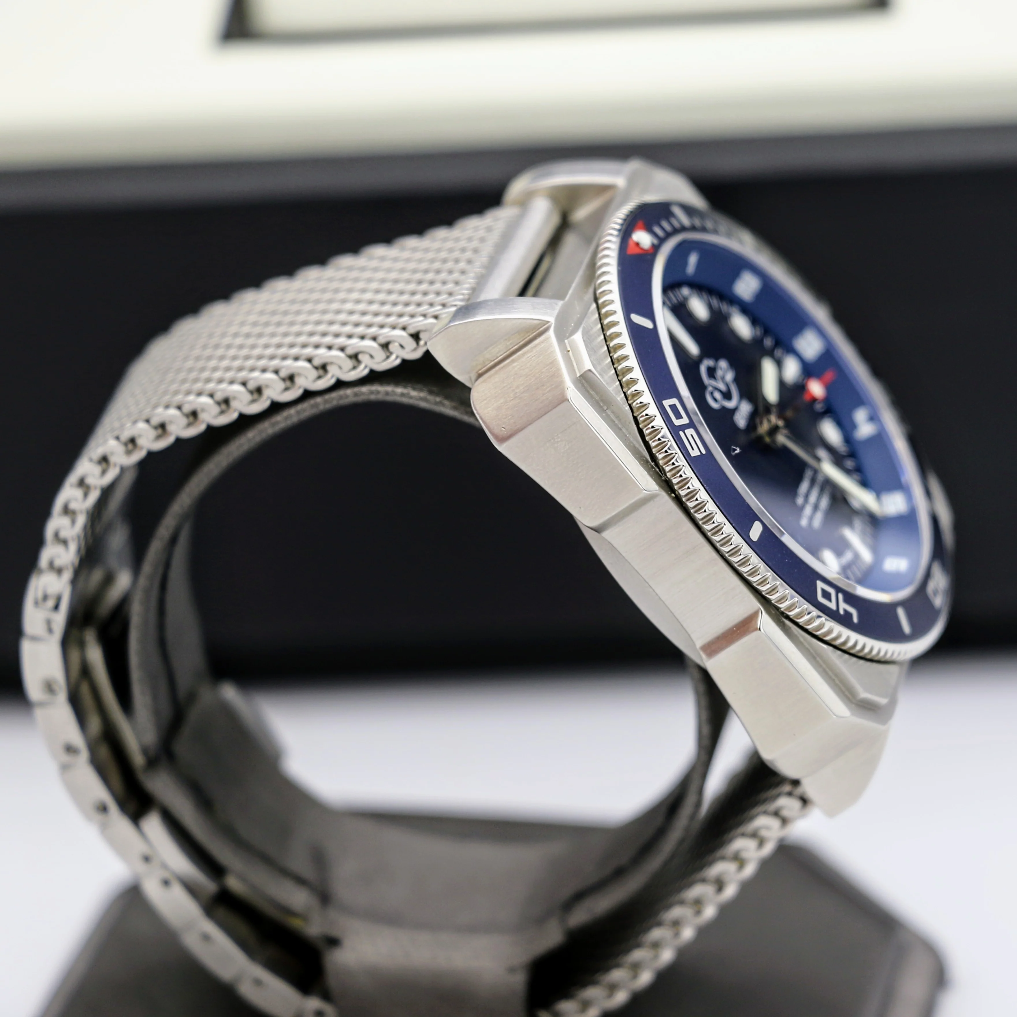 Luxury Gevril Wristwatch GV2 XO Submarine 44 Swiss Automatic Limited-Edition Watch - Image 11