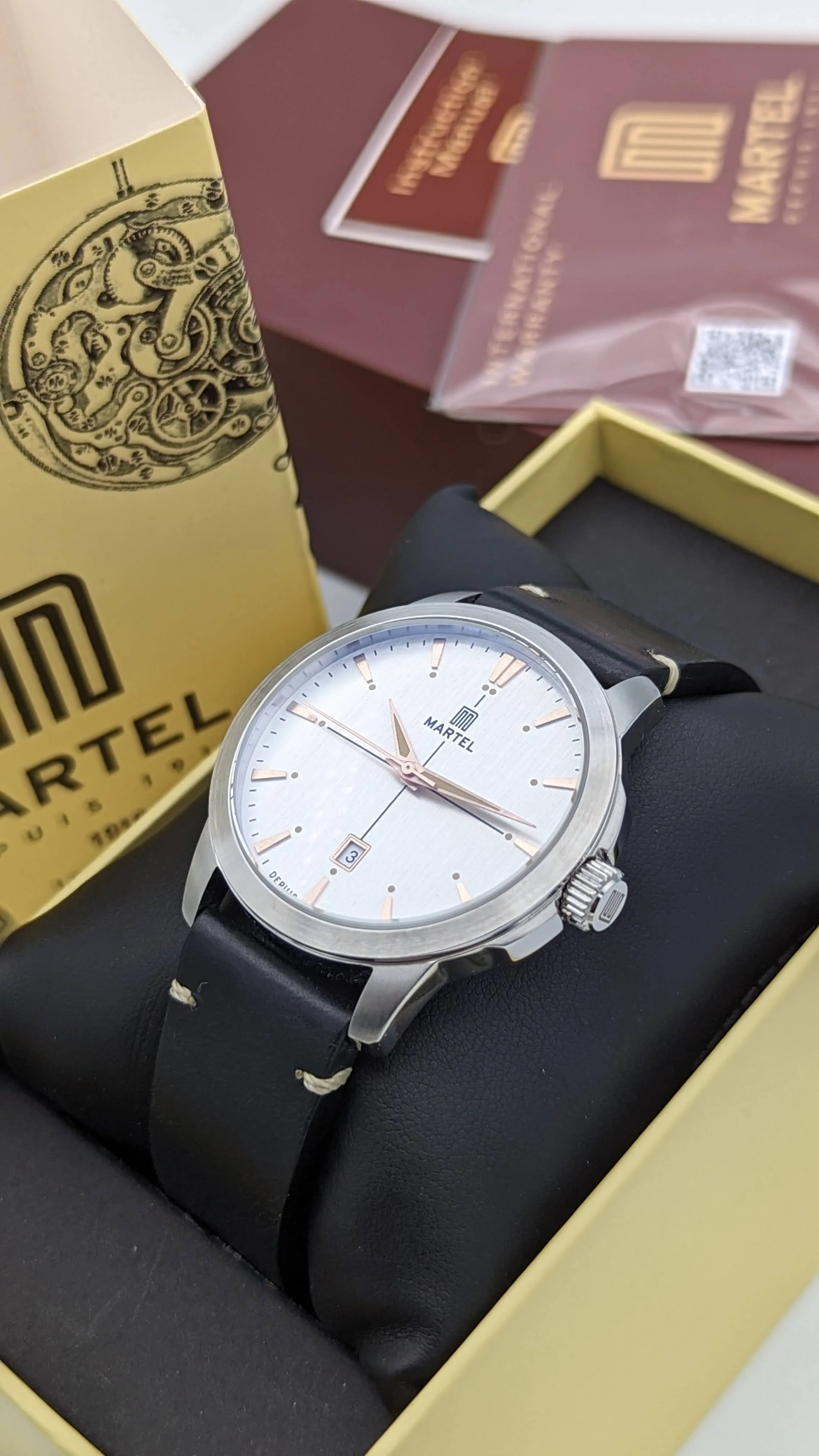 MARTEL Le Pont Wristwatch Luminous Date Display Watch Original Box & Papers! - Image 8