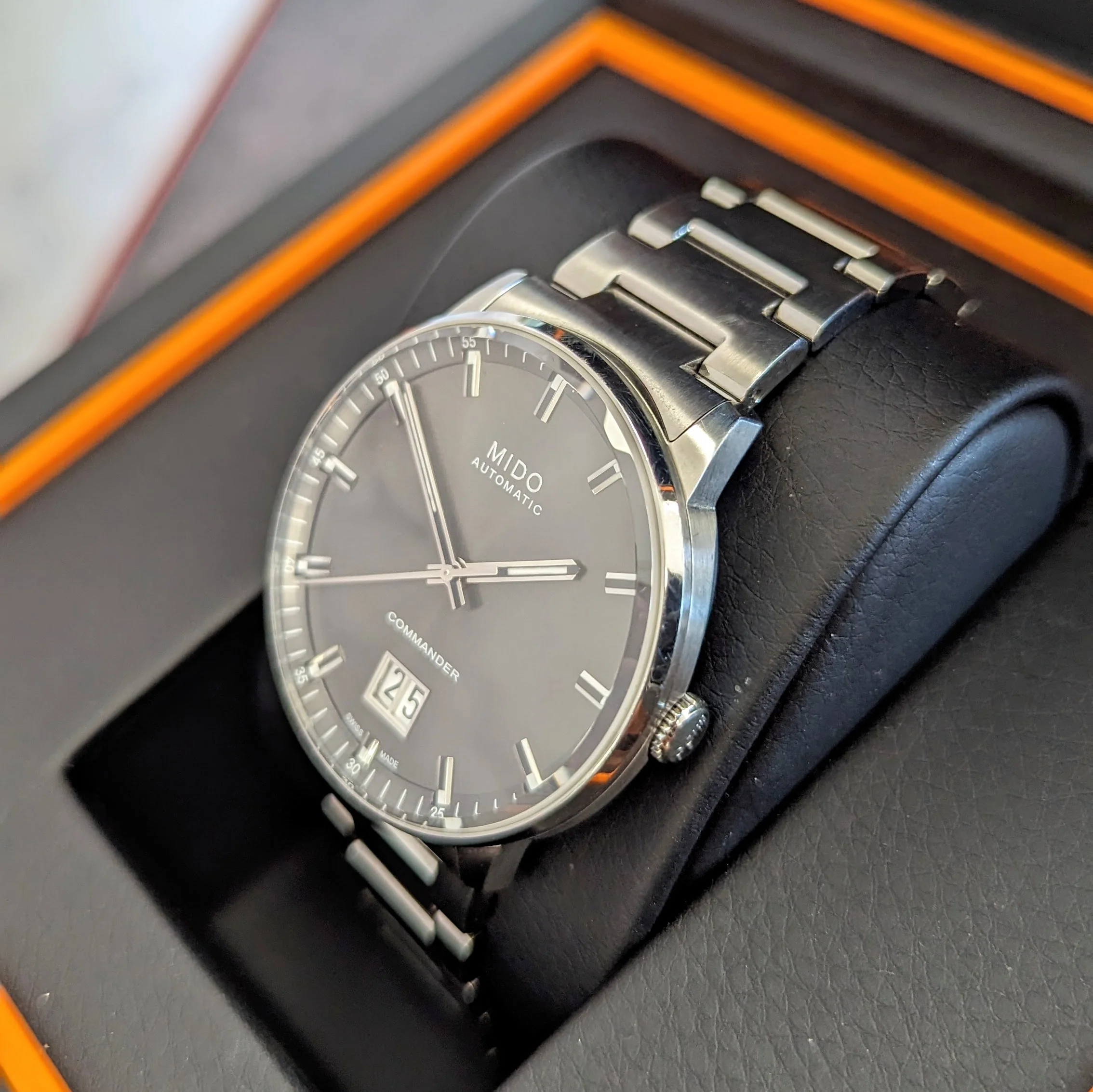 Mido Commander Big Date Automatic Watch M021.626 42mm Caliber 80 – Double Box - Image 4