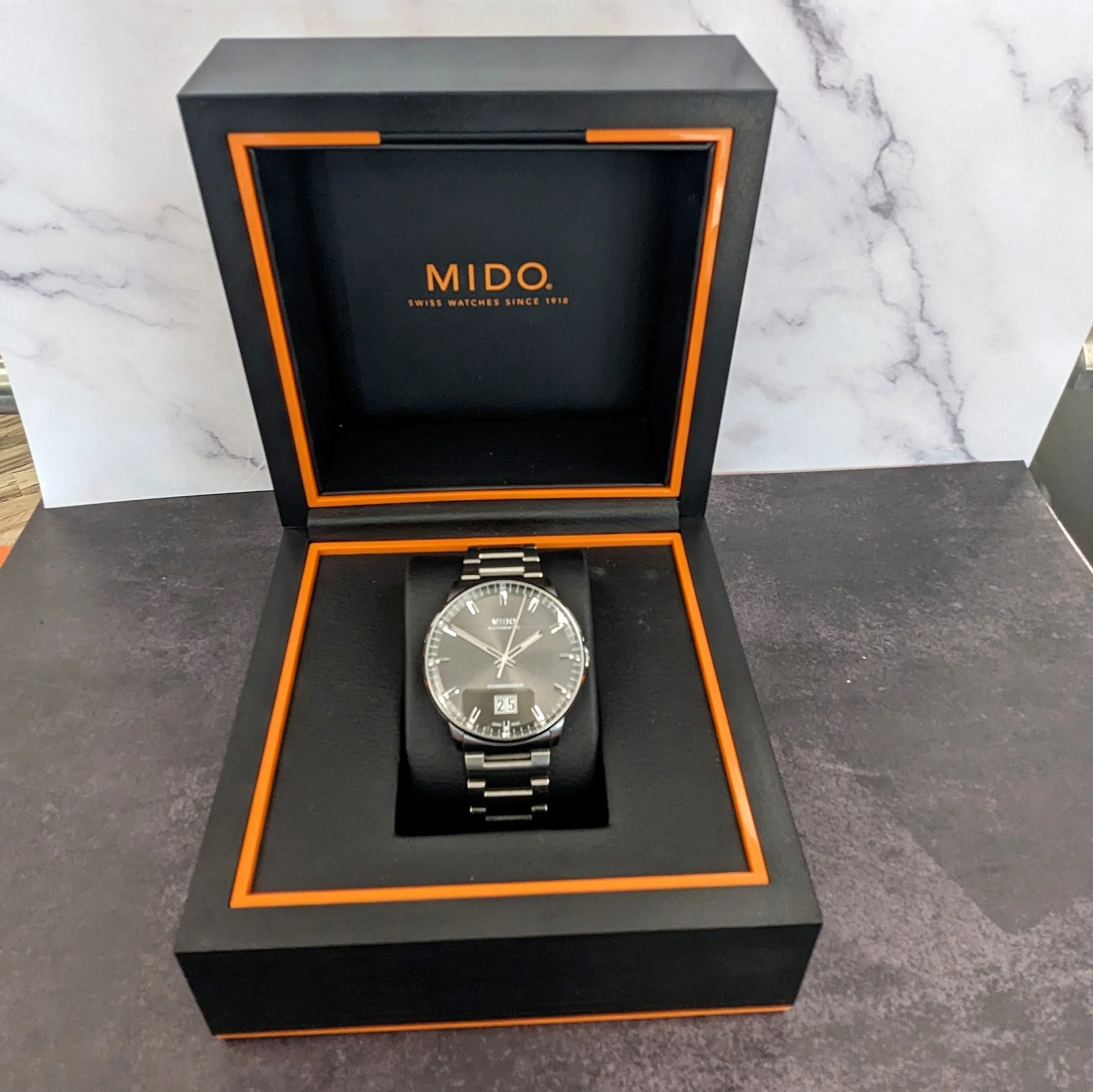 Mido Commander Big Date Automatic Watch M021.626 42mm Caliber 80 – Double Box - Image 5