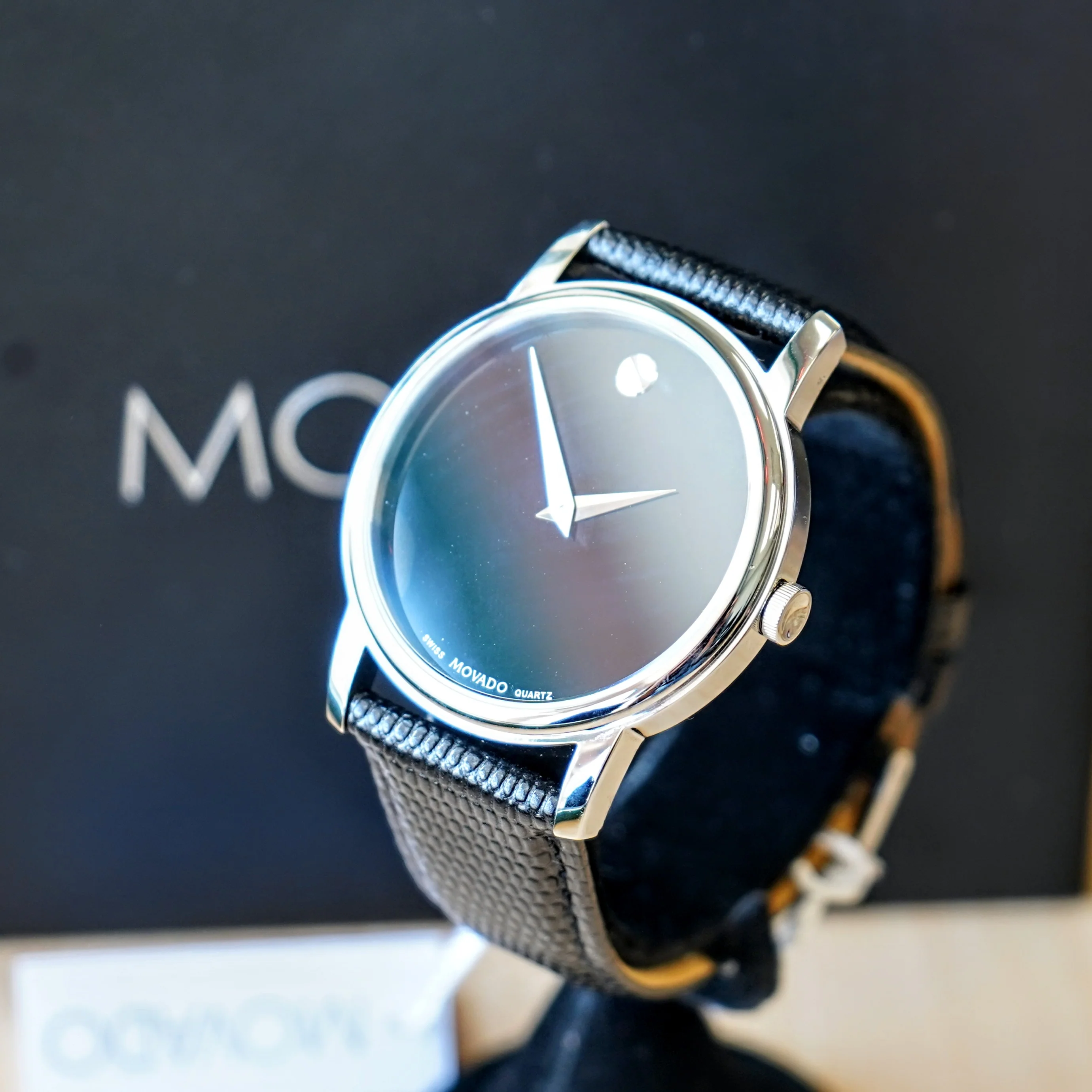 MOVADO MUSEUM CLASSIC Watch Black Dial 30M W.R. MO.01.1.14.6000 - ALL Original In Box - Image 4