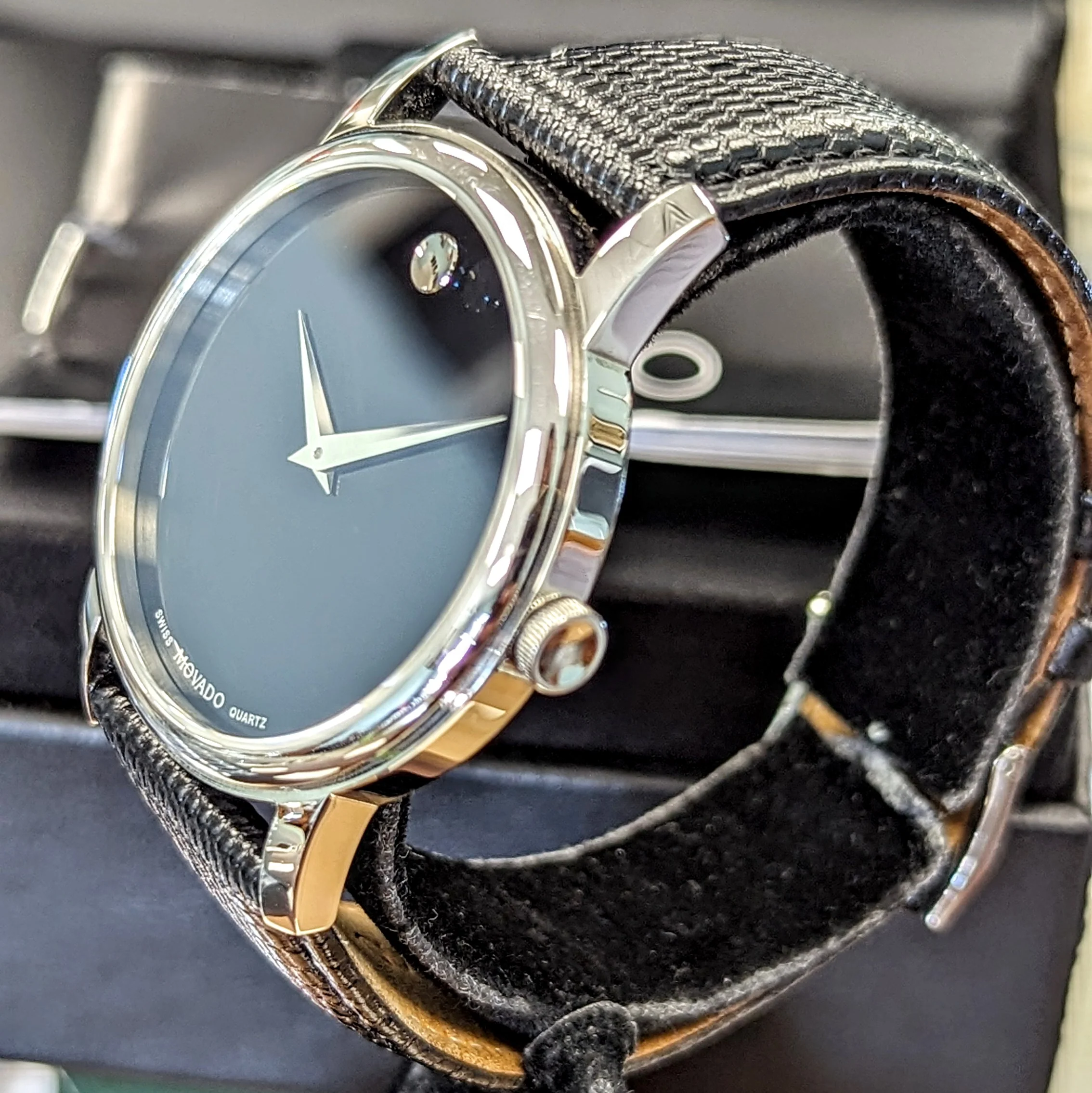 MOVADO MUSEUM CLASSIC Watch MO.01.1.14.6000 Black Dial ALL Original & 2-Box - Image 4