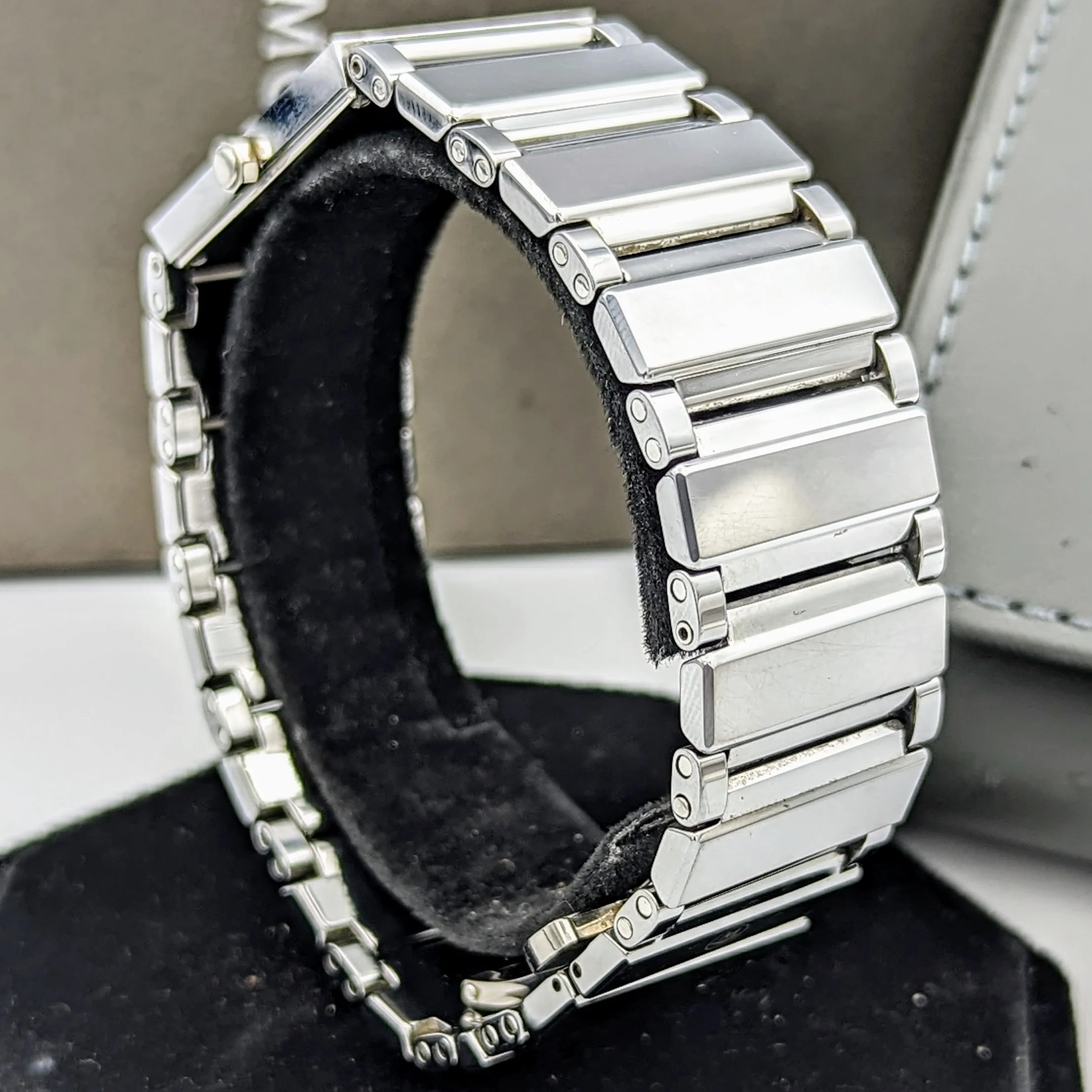 MOVADO Valor Tungsten Watch Ref. 89C11432 Swiss Wristwatch In BOX! - Image 5