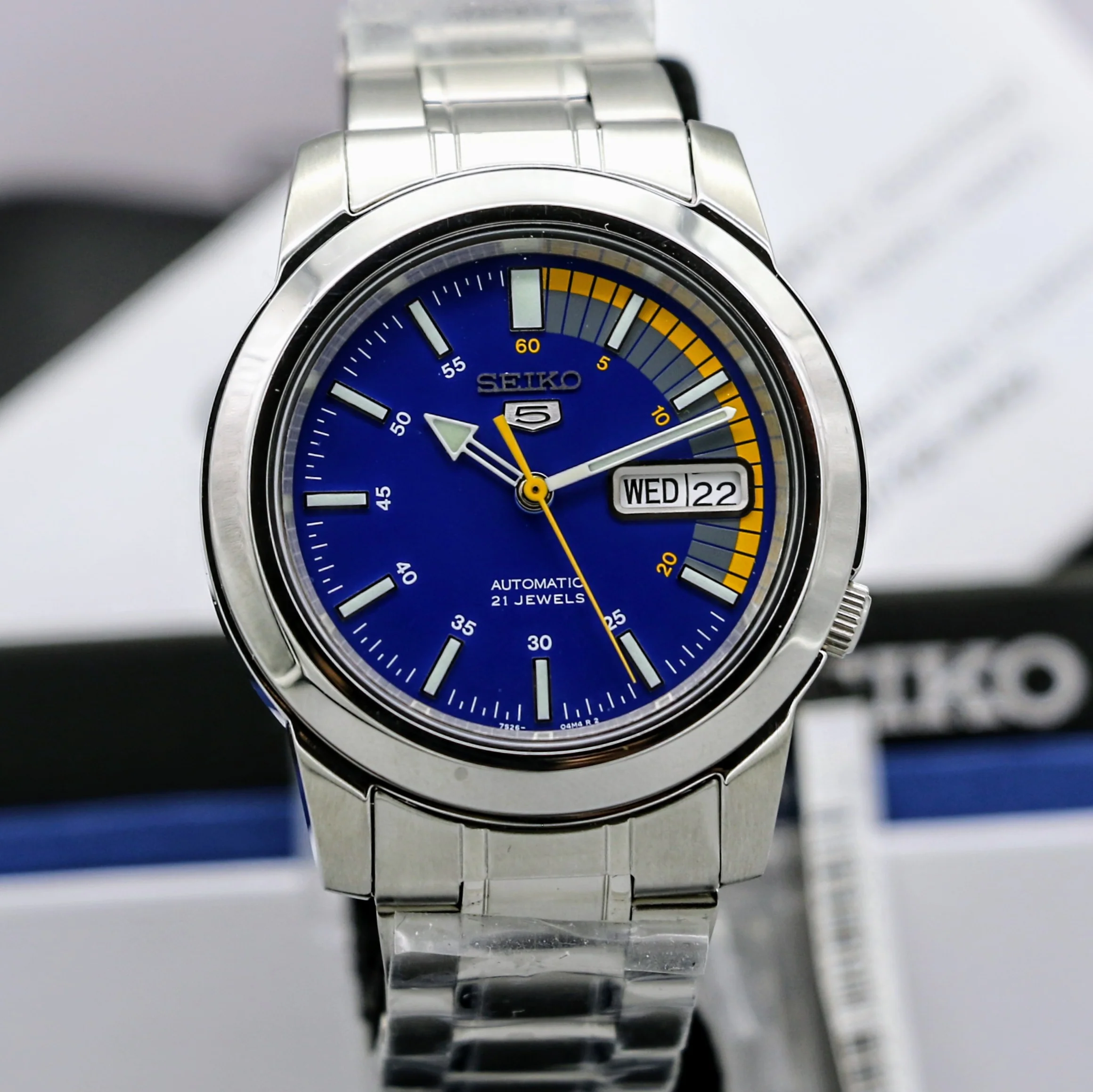 BRAND NEW! SEIKO 5 Automatic Wristwatch "Speed Racer" 21 Jewels Ref. SNKK27 Display Back Watch - Image 3