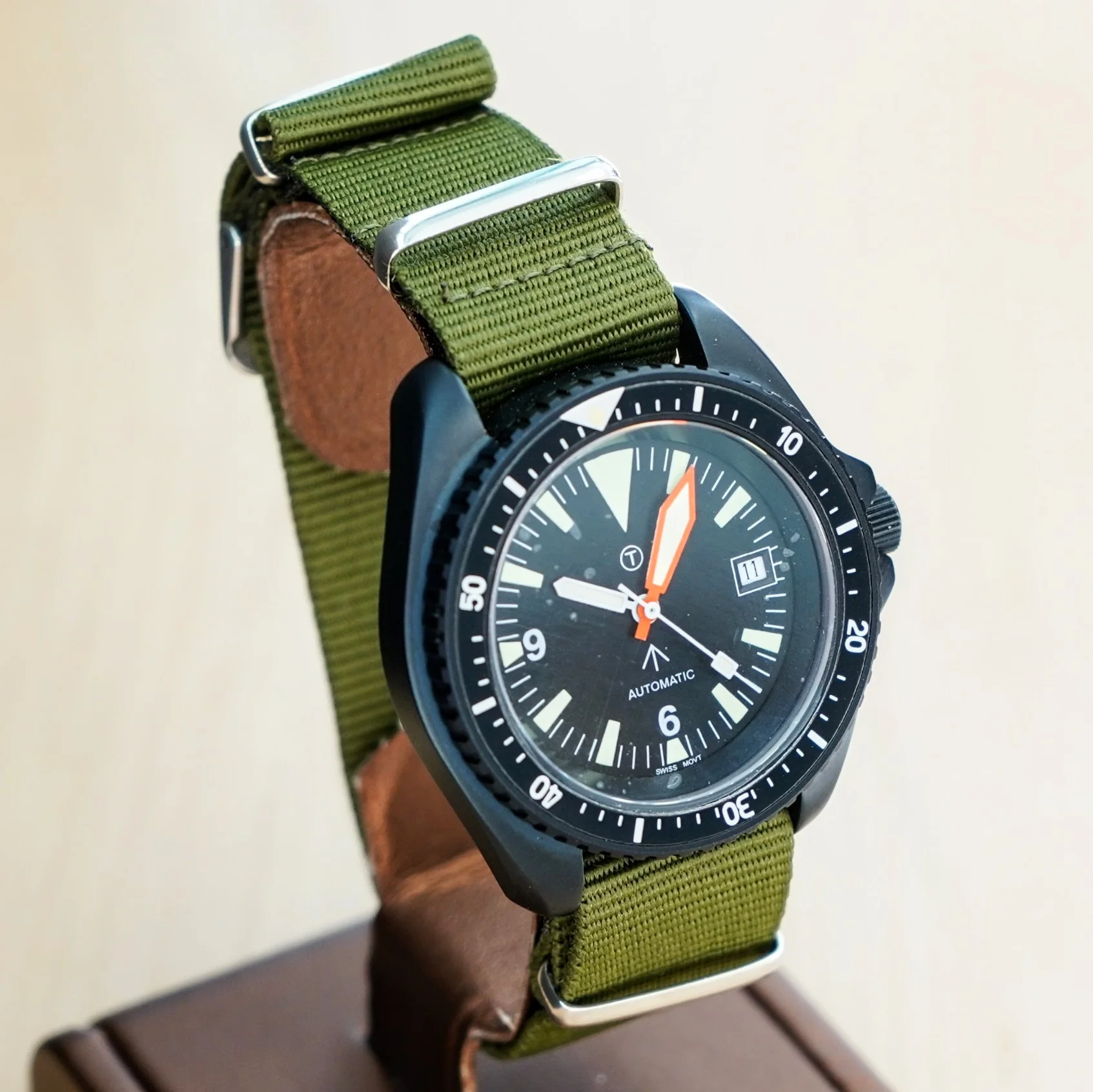 NOS 1980s MWC MIL DIVER Automatic Watch British Military Issue Wristwatch ETA 2824-2 25 Jewels - Image 4
