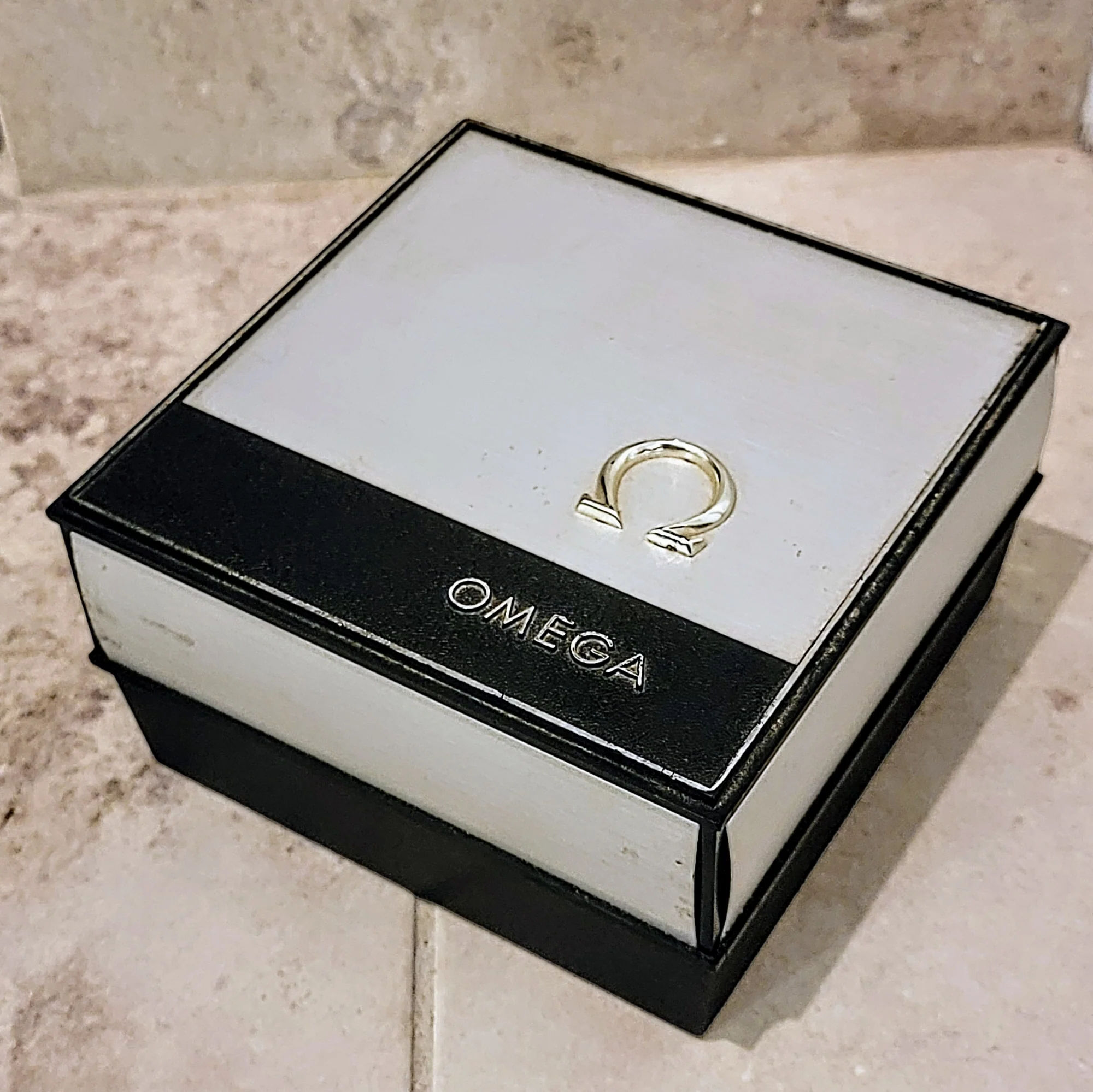 OMEGA Seamaster Cosmic 2000 Automatic High Beat Day/Date Wristwatch - Image 11