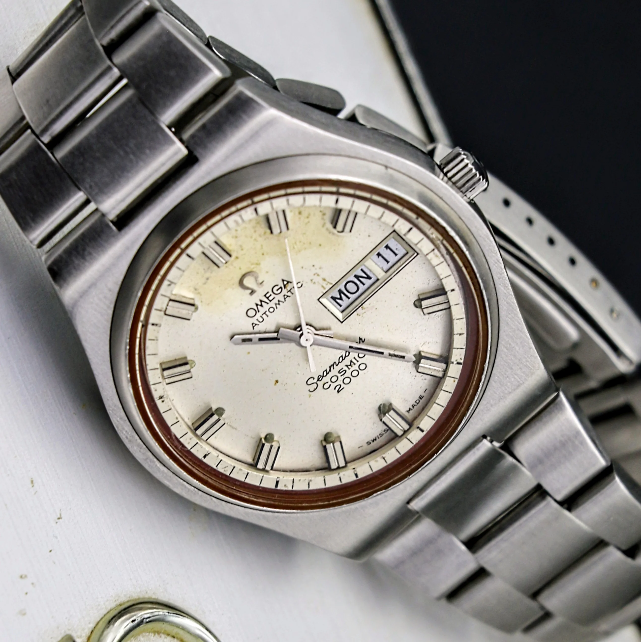 OMEGA Seamaster Cosmic 2000 Automatic High Beat Day/Date Wristwatch - Image 8