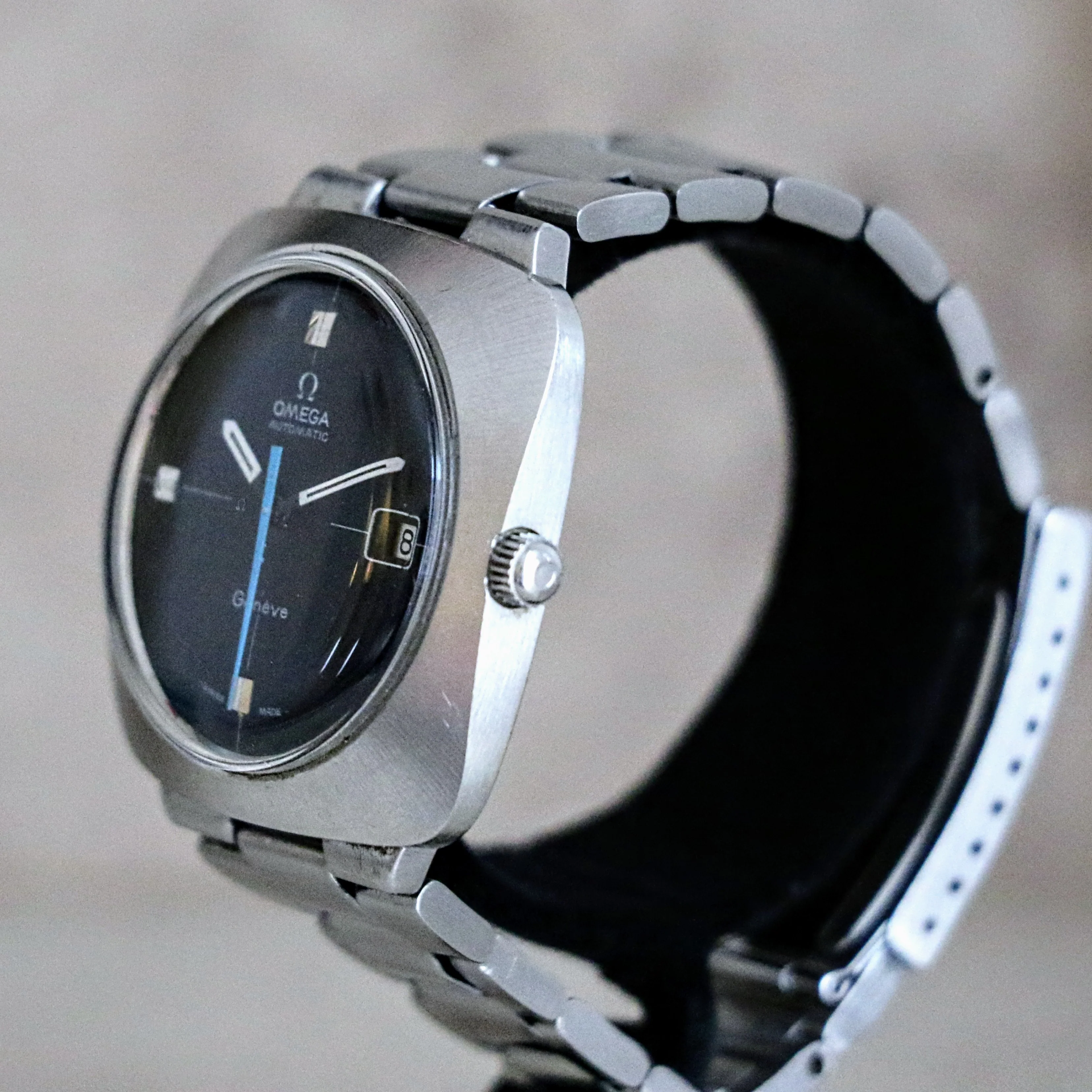 OMEGA Dynamic Geneve Automatic Watch Date & Blue Hand - Cushion 39mm Wristwatch - Image 4