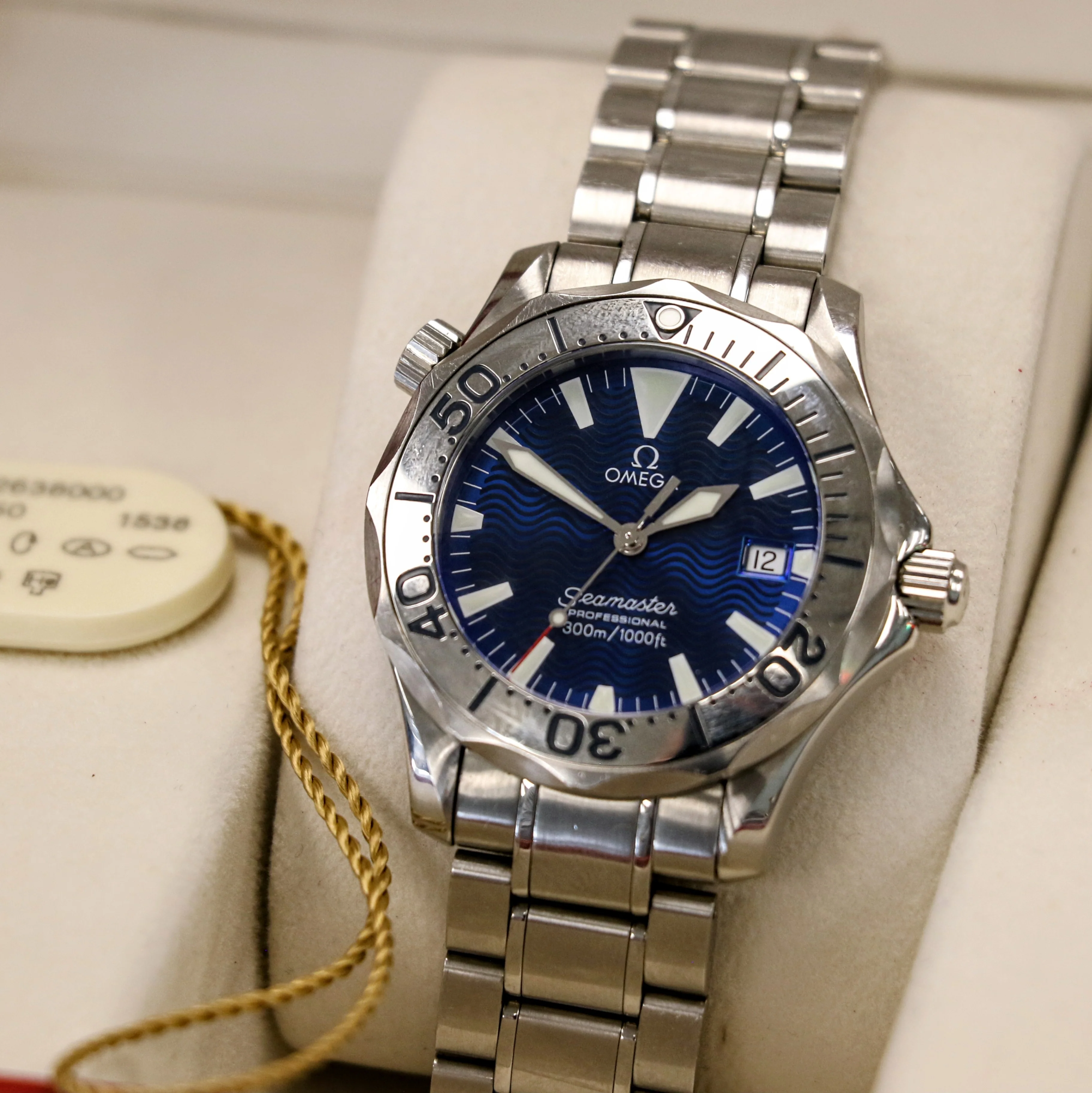 OMEGA Seamaster Professional Watch 36.25mm Ref. 2263.80.00 ALL Original, Box & Papers! Quartz Wristwatch - Image 11