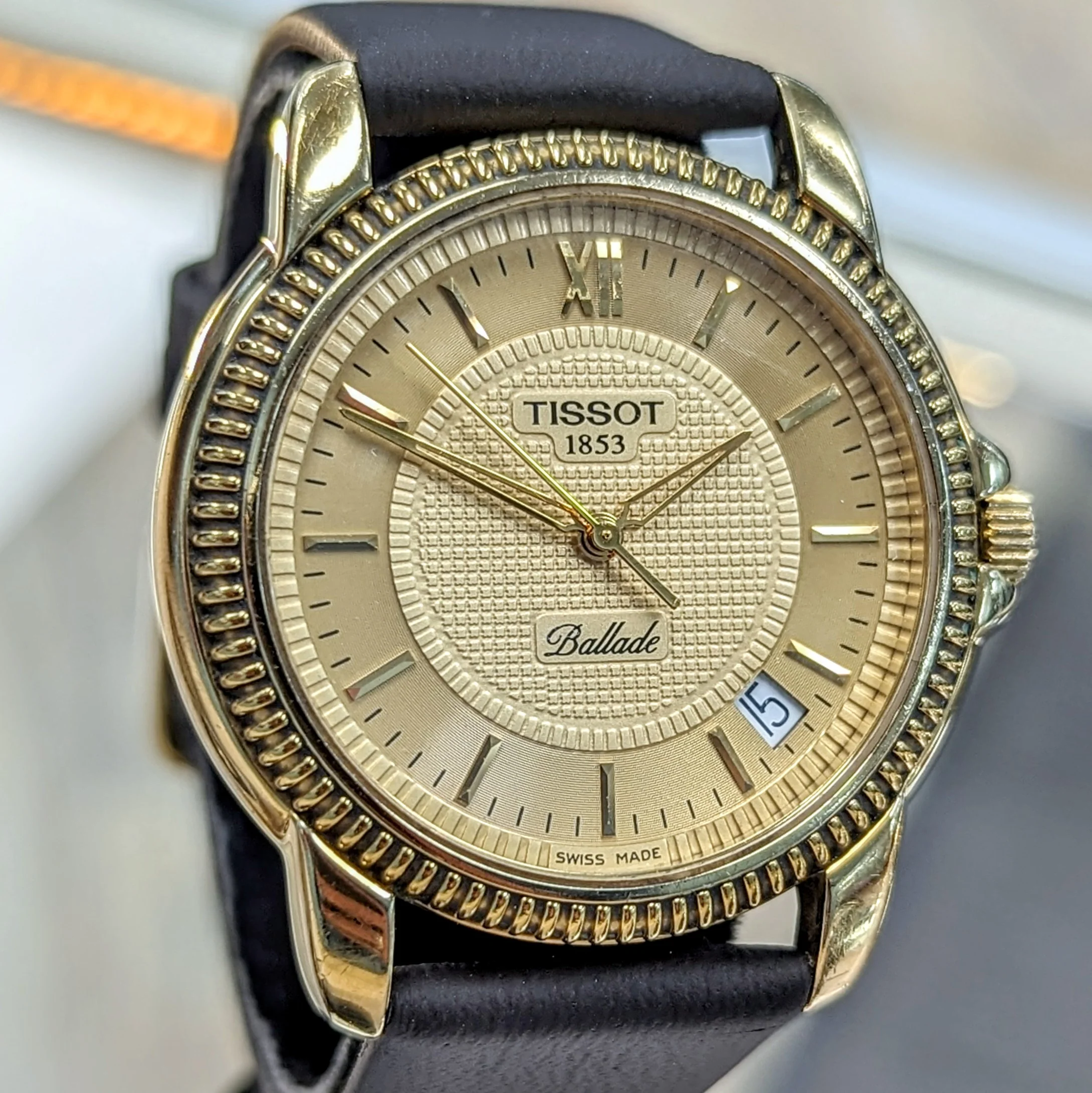 Vintage TISSOT Ballade Watch Date Indicator Coin Edge Bezel Wristwatch - C277/377W - Image 3