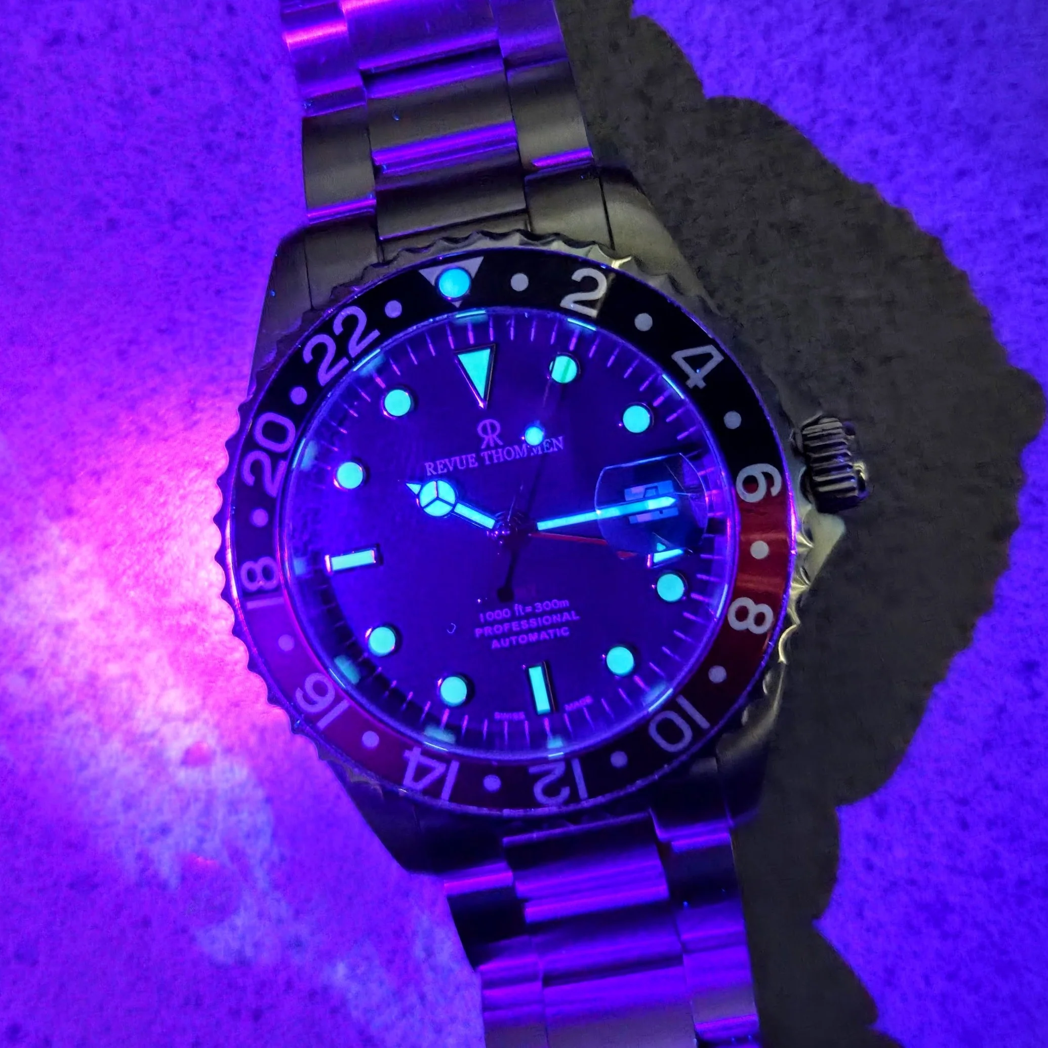 Revue Thommen Diver GMT Automatic Watch Date 17572.2236 42mm ALL S.S. Black & Red Bezel - 2-Box & Papers - Image 8