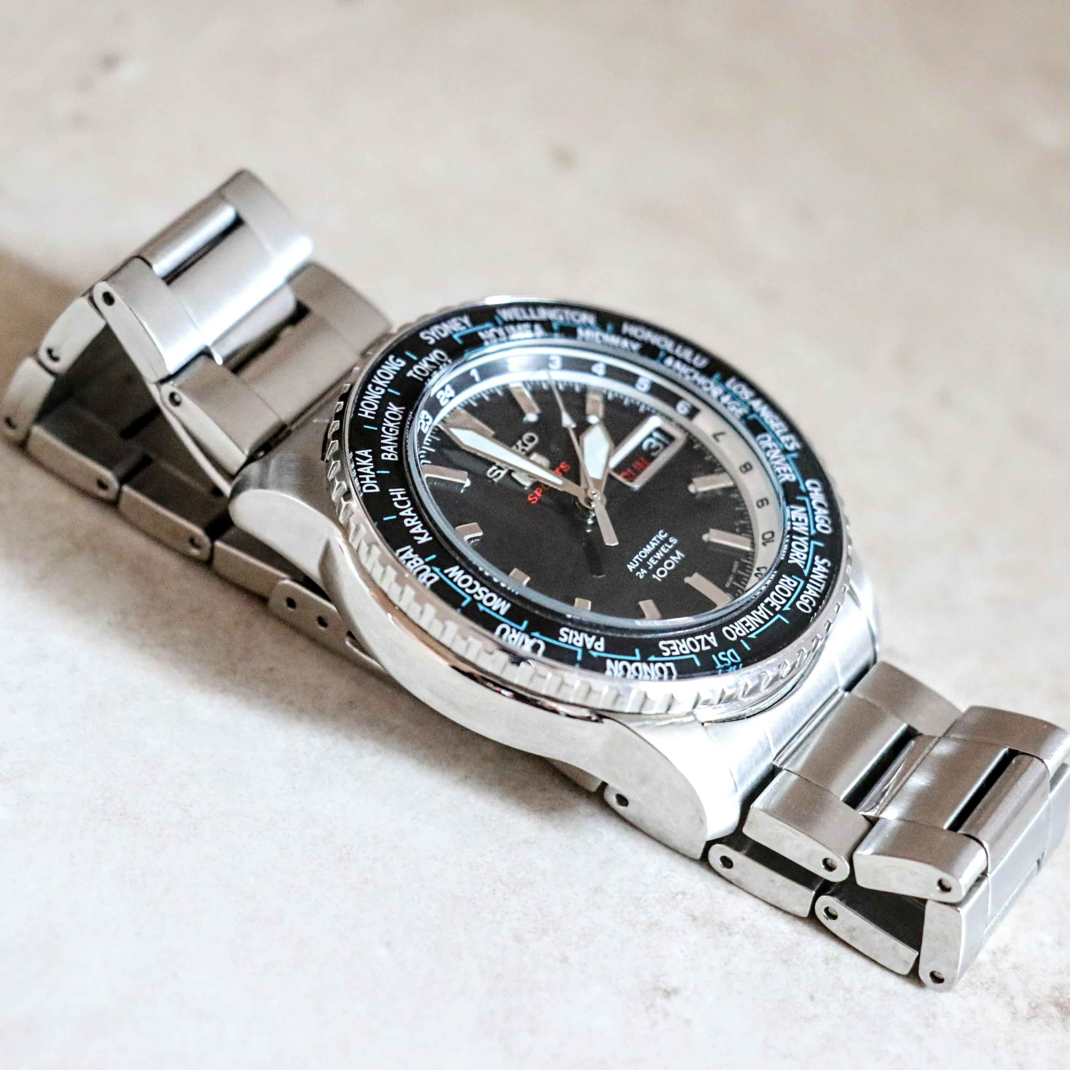 SEIKO 5 Sports Automatic Worldtimer Watch 24 Jewels Ref. 4R36-00G0 Display Back Watch - Image 11