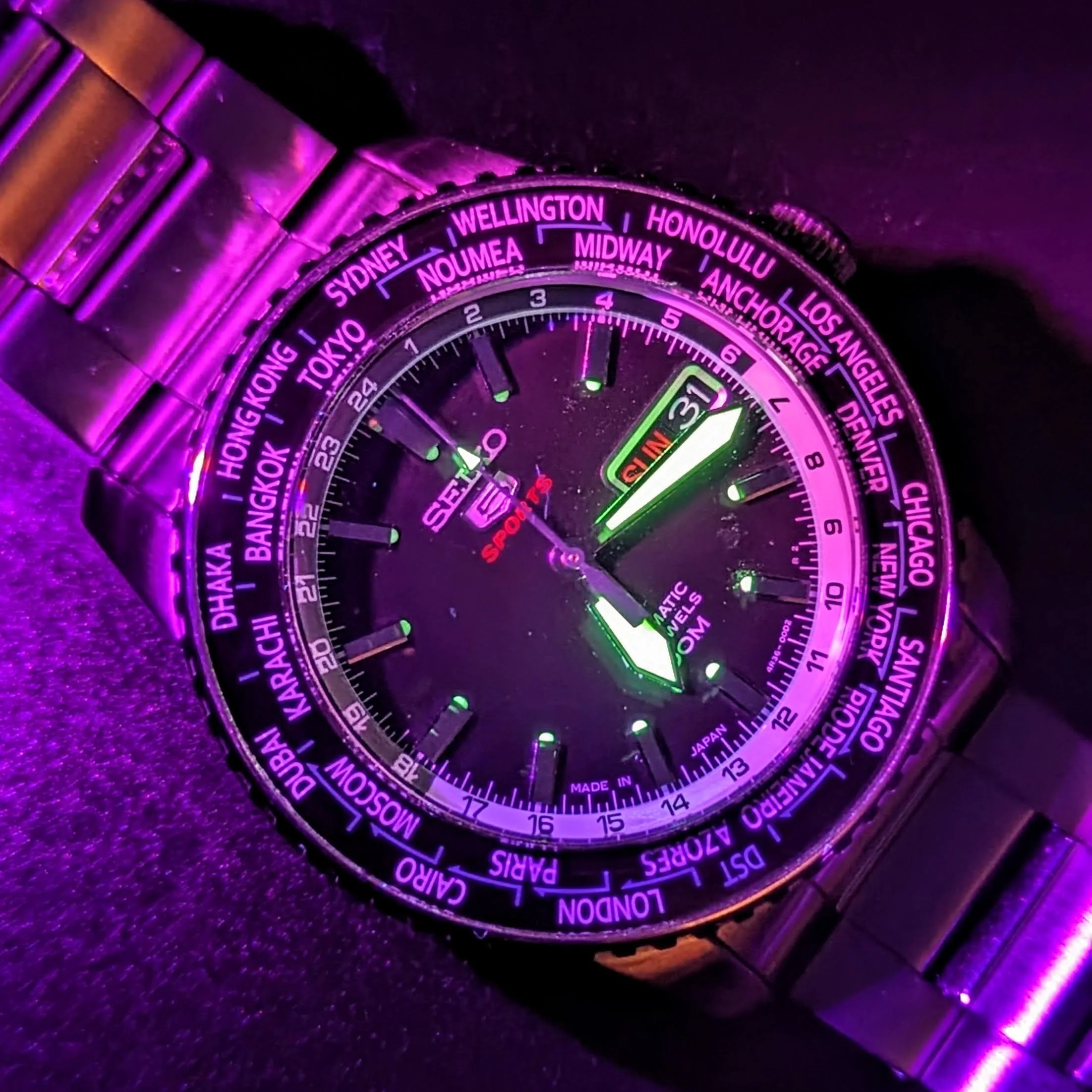 SEIKO 5 Sports Automatic Worldtimer Watch 24 Jewels Ref. 4R36-00G0 Display Back Watch - Image 7