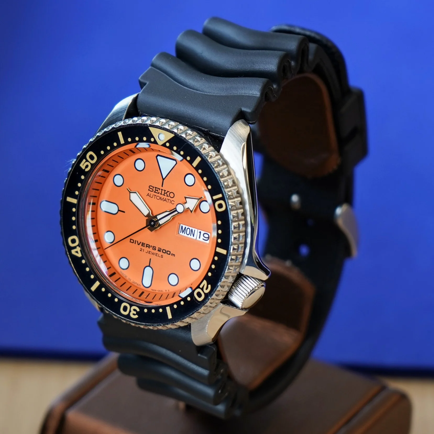 SEIKO Automatic Diver 200M Watch SKX011J Orange Dial Wristwatch - BRAND-NEW - IN BOX! - Image 5