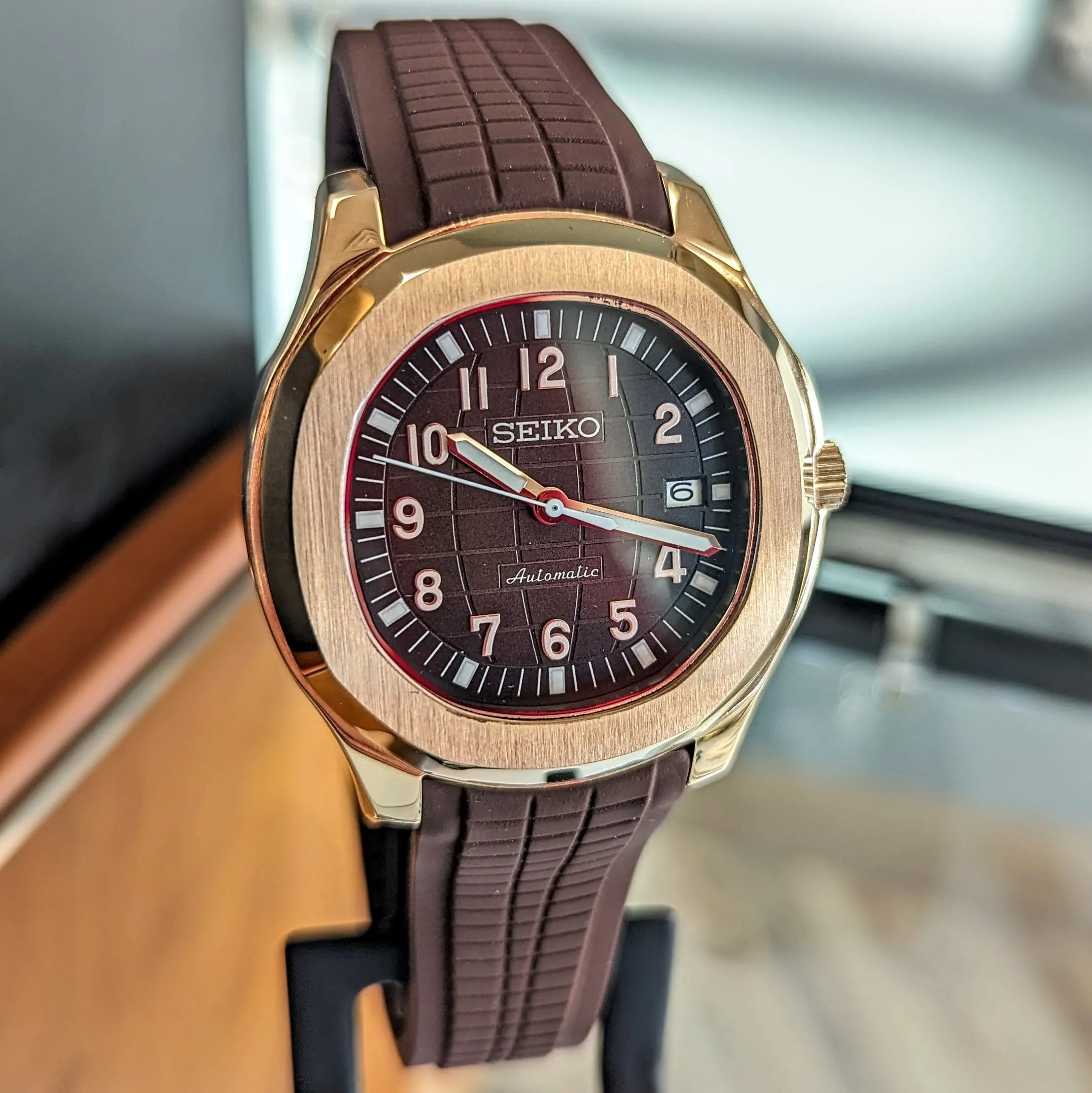 SEIKO Mod Aquanaut Automatic Wristwatch 24 Jewels Rose Gold Case & Display Back Custom Watch - Image 7