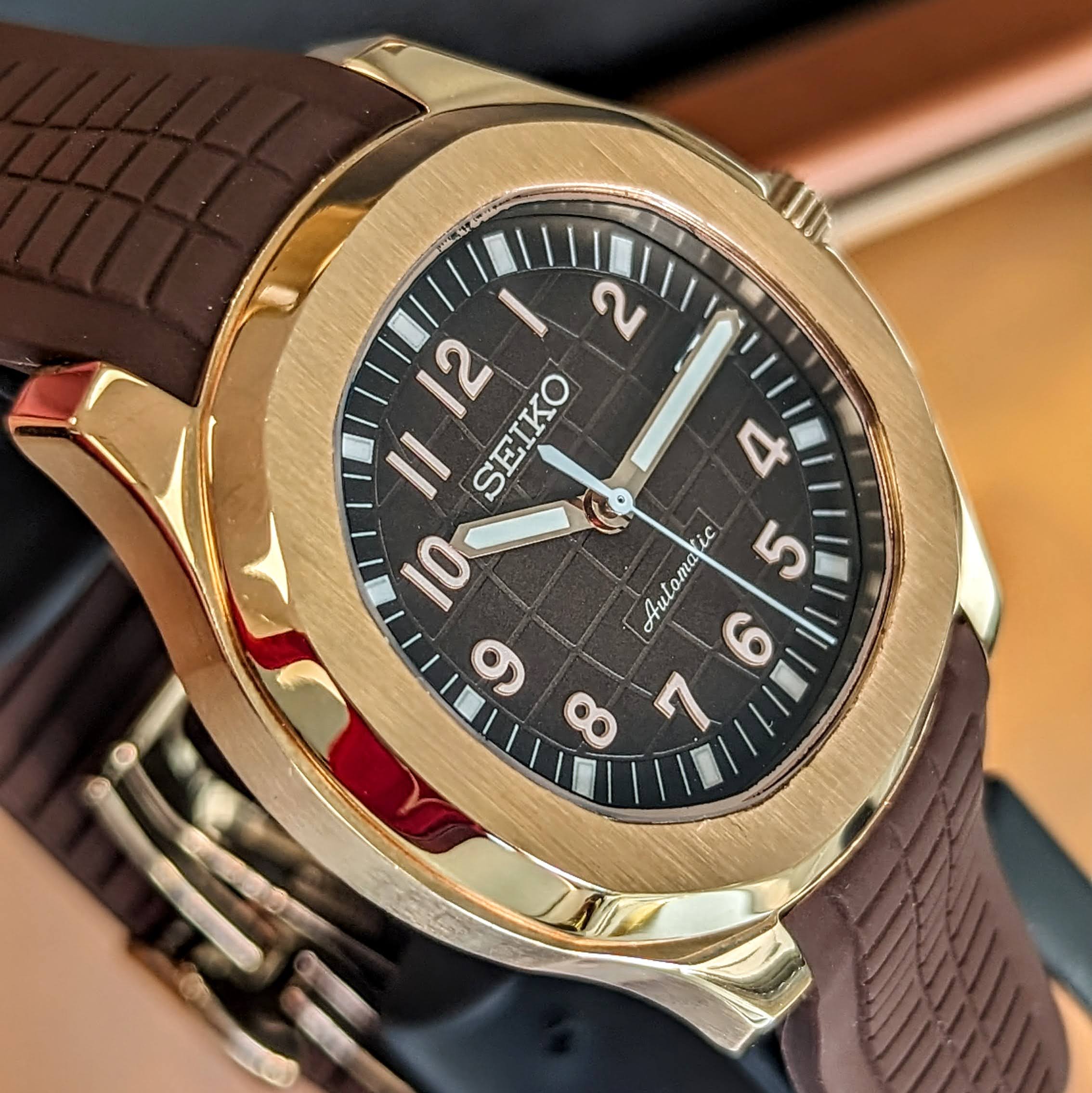 SEIKO Mod Aquanaut Automatic Wristwatch 24 Jewels Rose Gold Case & Display Back Custom Watch - Image 9