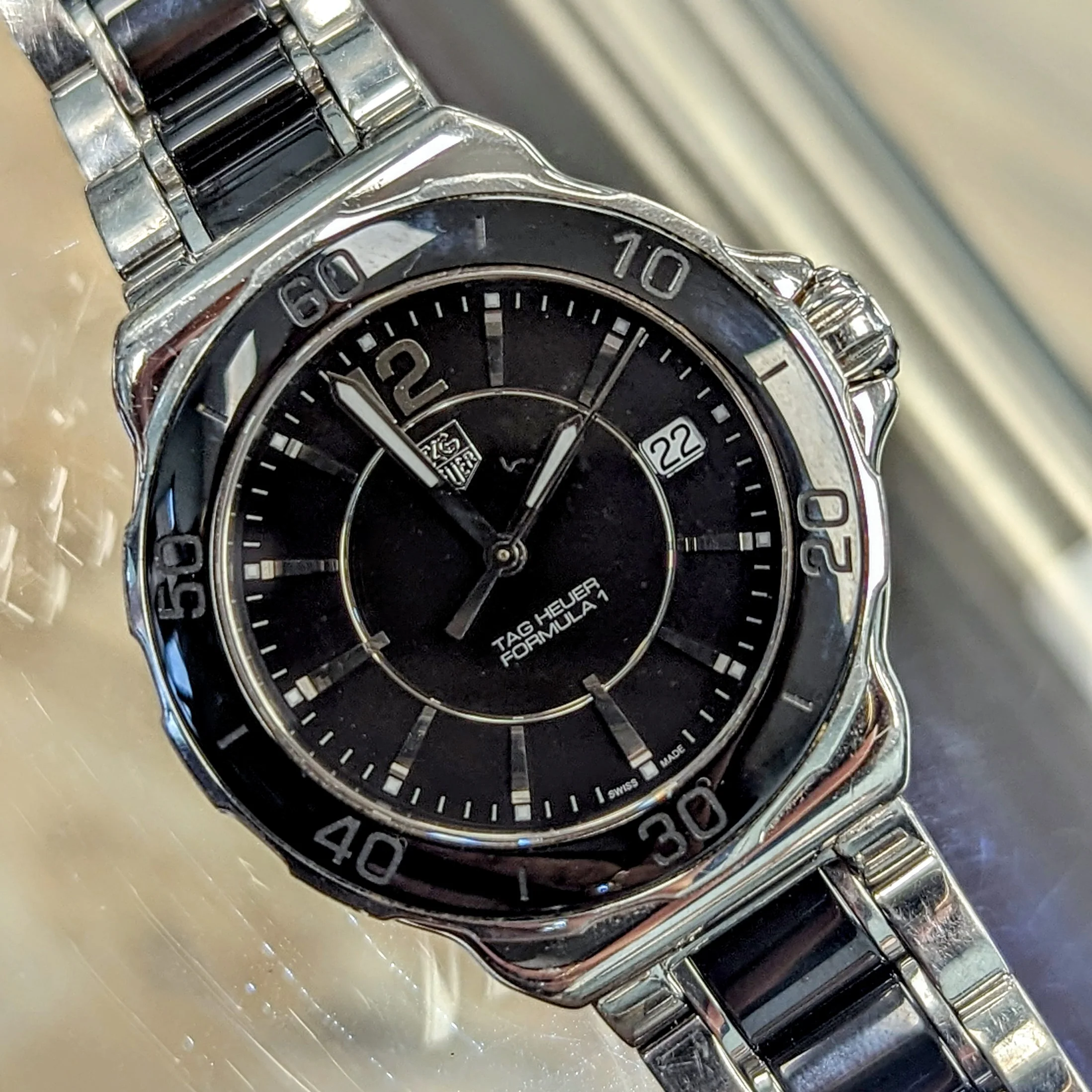 TAG HEUER Formula 1 Watch Date Indicator Ref. WAH1210 35mm Quartz Wristwatch Steel & Ceramic - Image 10