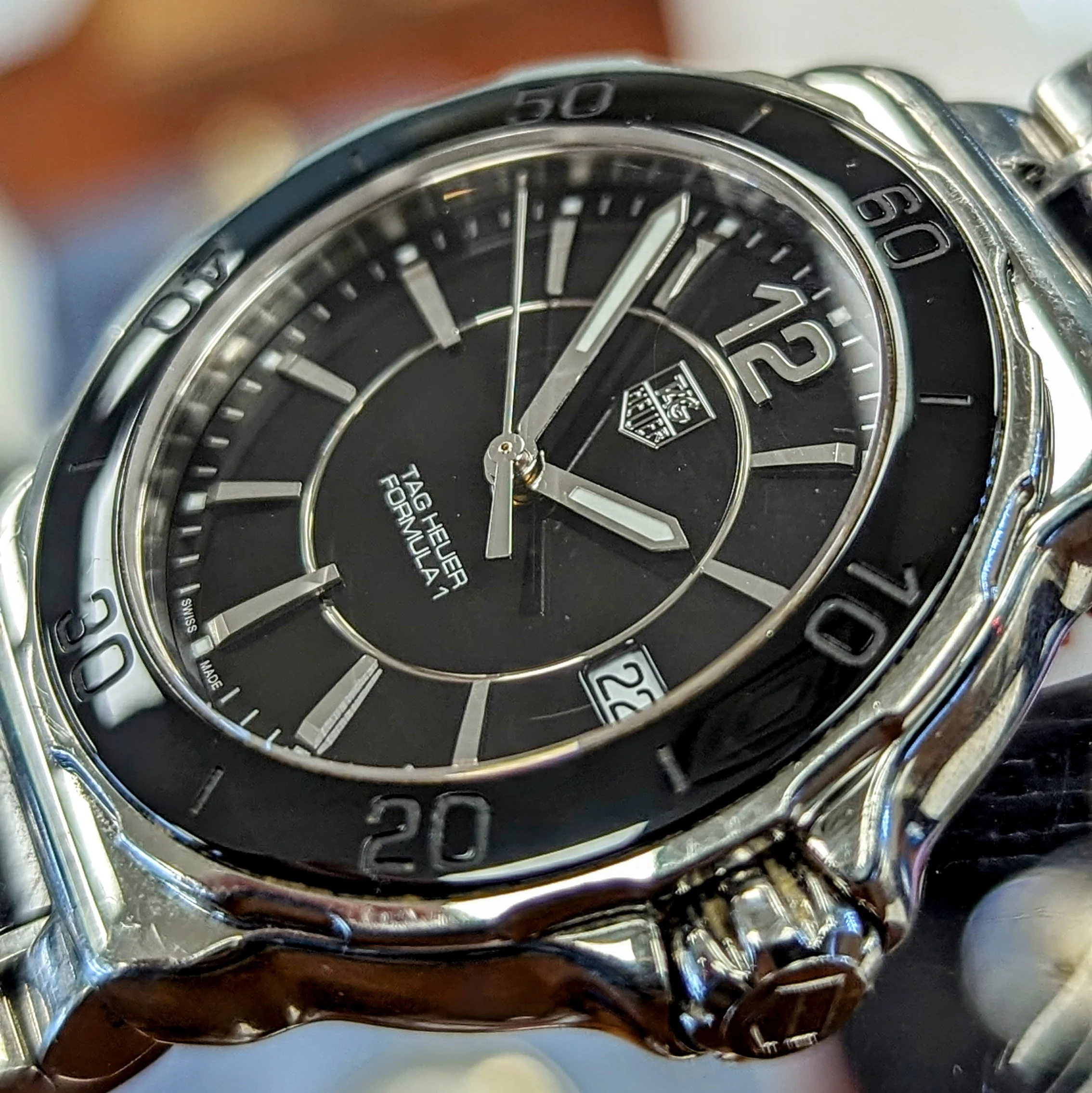 TAG HEUER Formula 1 Watch Date Indicator Ref. WAH1210 35mm Quartz Wristwatch Steel & Ceramic - Image 11