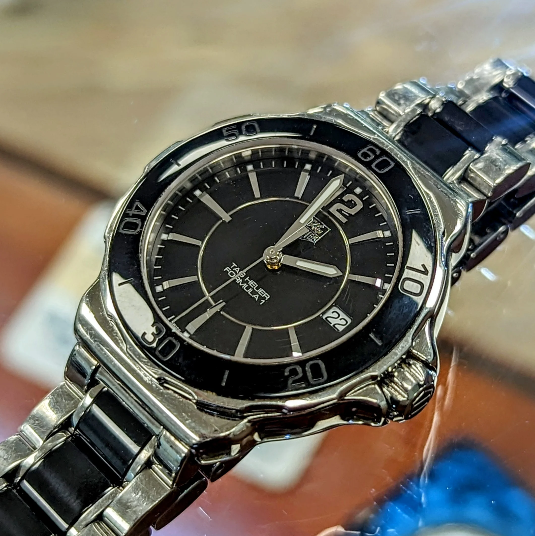 TAG HEUER Formula 1 Watch Date Indicator Ref. WAH1210 35mm Quartz Wristwatch Steel & Ceramic - Image 12