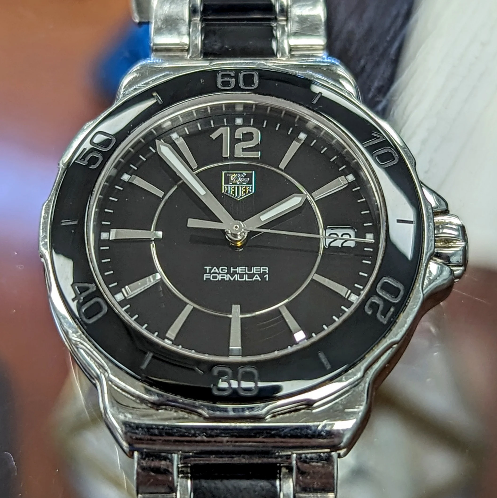 TAG HEUER Formula 1 Watch Date Indicator Ref. WAH1210 35mm Quartz Wristwatch Steel & Ceramic - Image 17