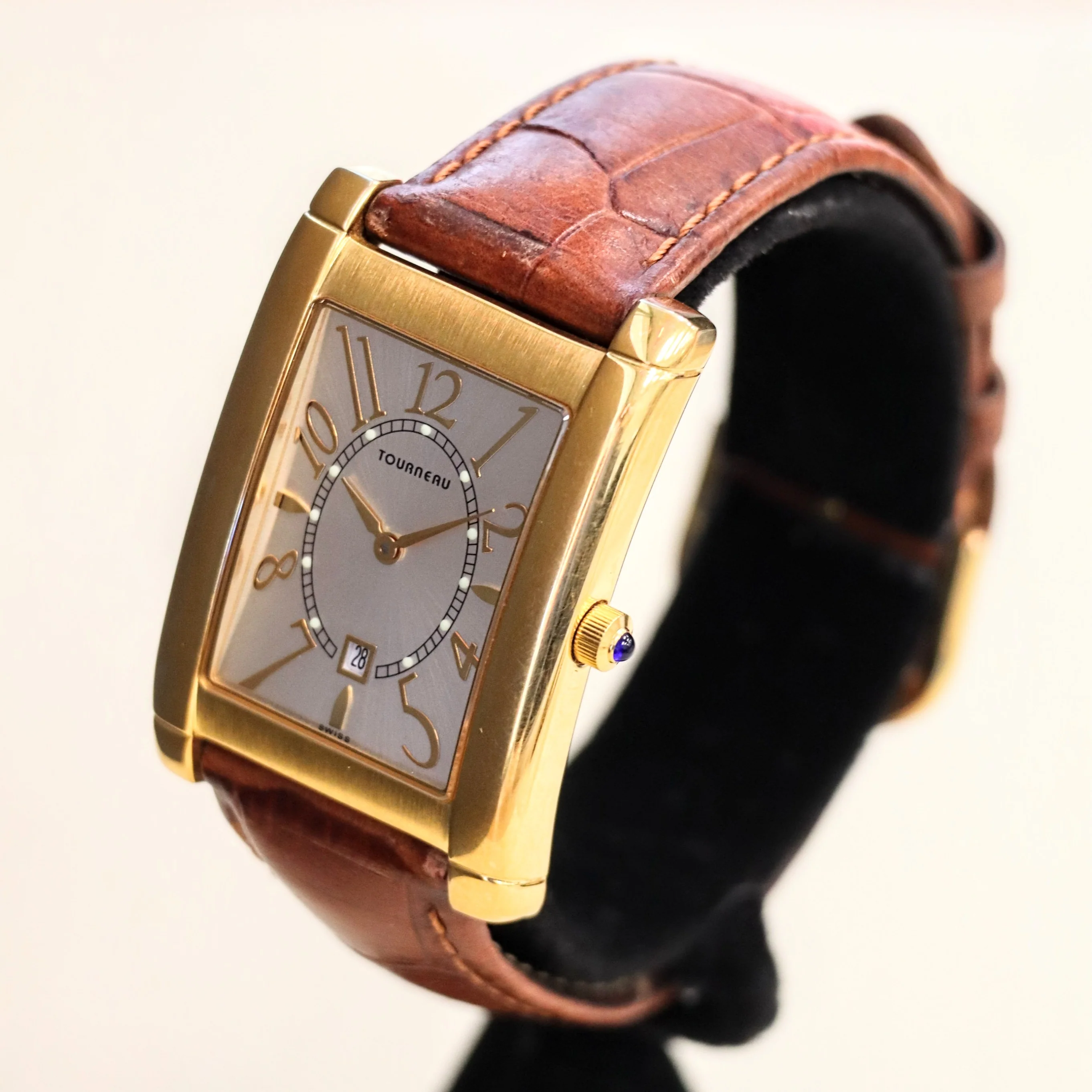 TORNEAU Quartz Watch Date Indicator Swiss Made Wristwatch Tank Case - Image 5