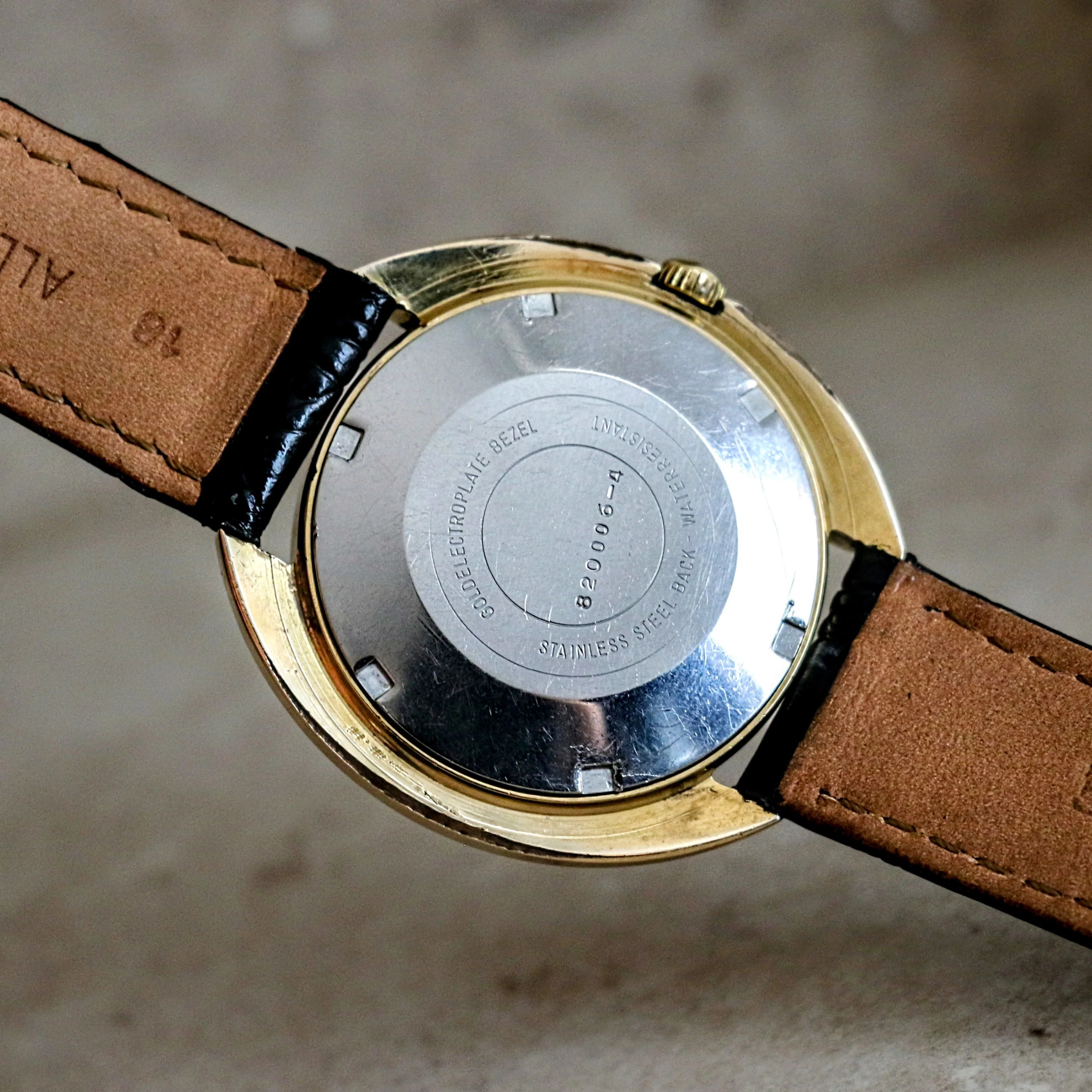 1960s HAMILTON Dateline Automatic Watch - Rare and Collectible Timepiece - Image 12