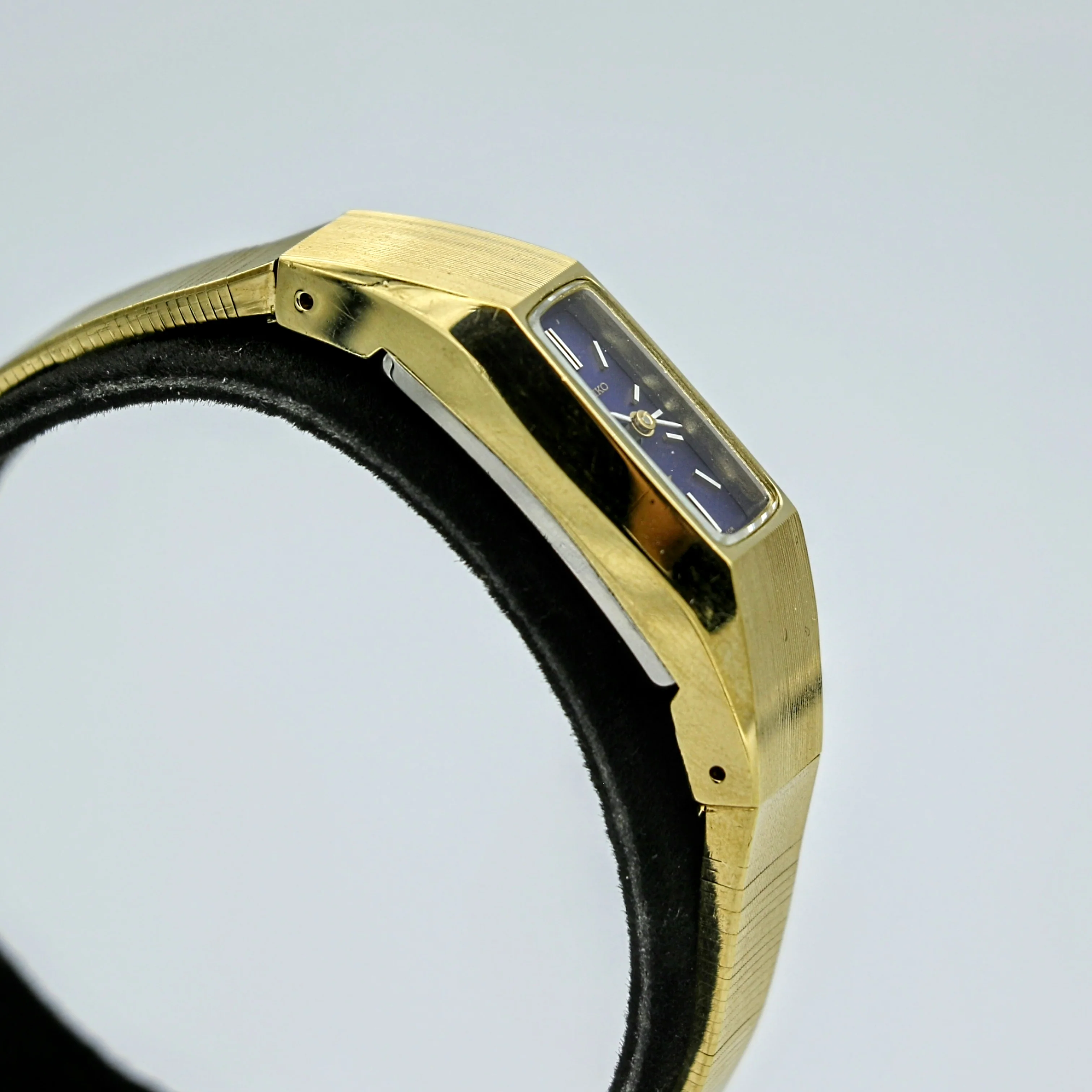 1973 SEIKO Ladies Watch Ref. 1520-3570 Rectangle Tank Case Wristwatch - Image 4