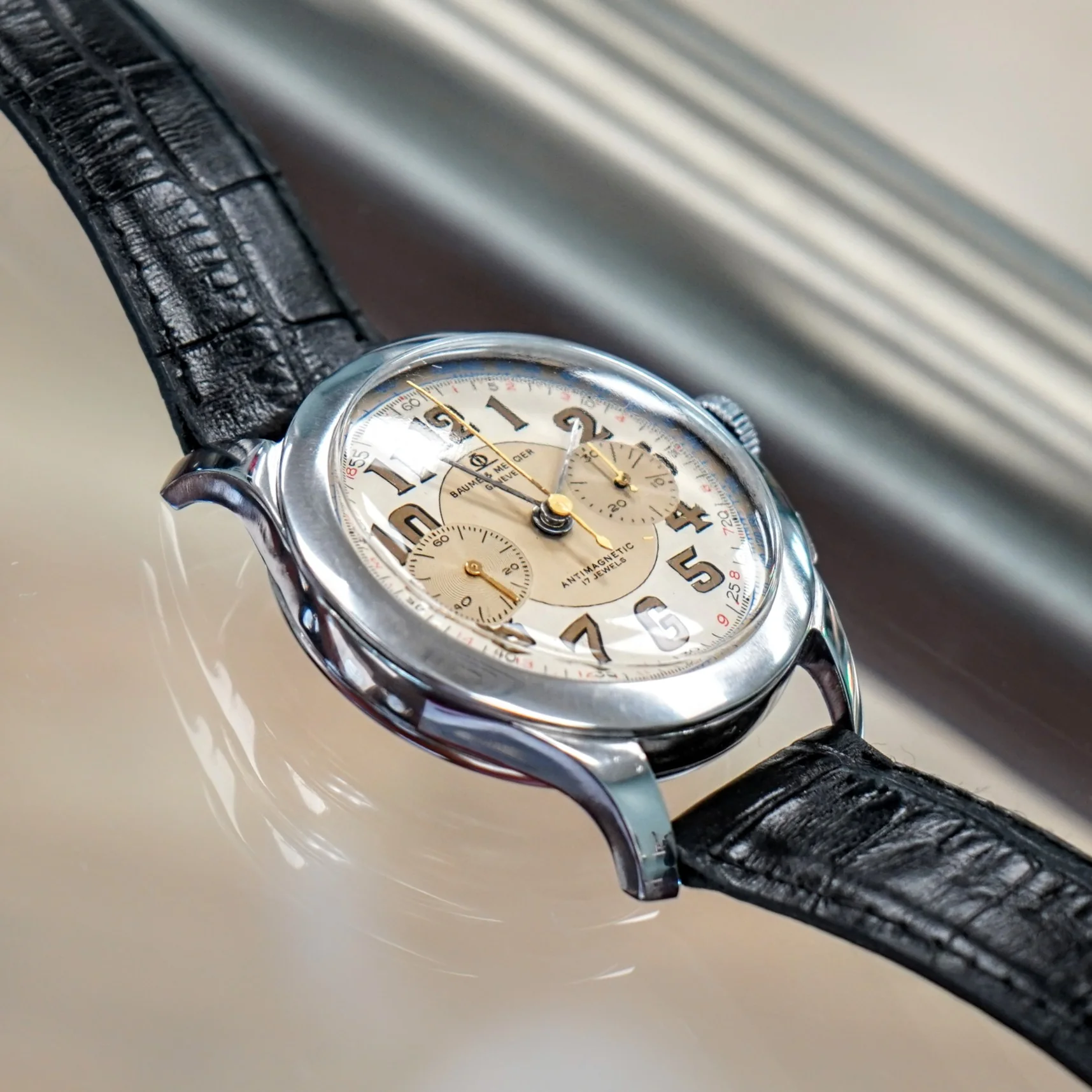 Vintage BAUME & MERCIER Geneve Chronograph Watch Antimagnetic 17 Jewels 39mm Swiss Made - Image 9