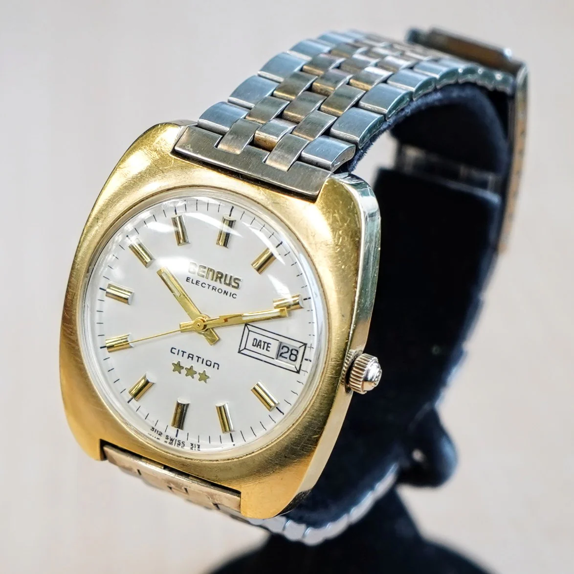 Vintage BENRUS Electronic Watch Citation *** Wristwatch Date Cushion Case Original Bracelet - Image 5