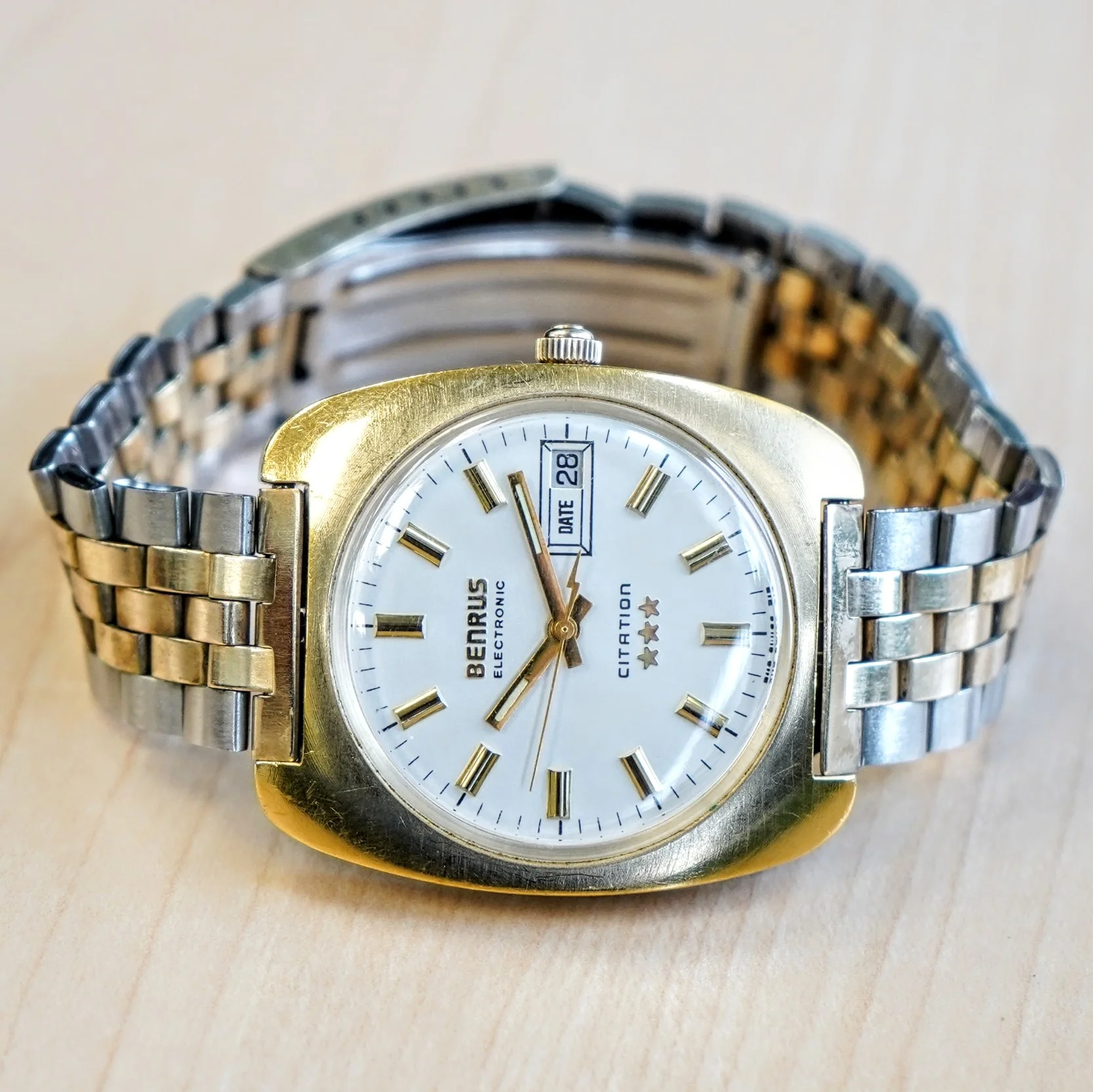 Vintage BENRUS Electronic Watch Citation *** Wristwatch Date Cushion Case Original Bracelet - Image 7