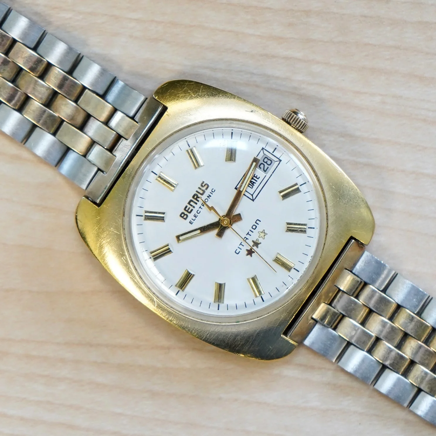 Vintage BENRUS Electronic Watch Citation *** Wristwatch Date Cushion Case Original Bracelet - Image 9
