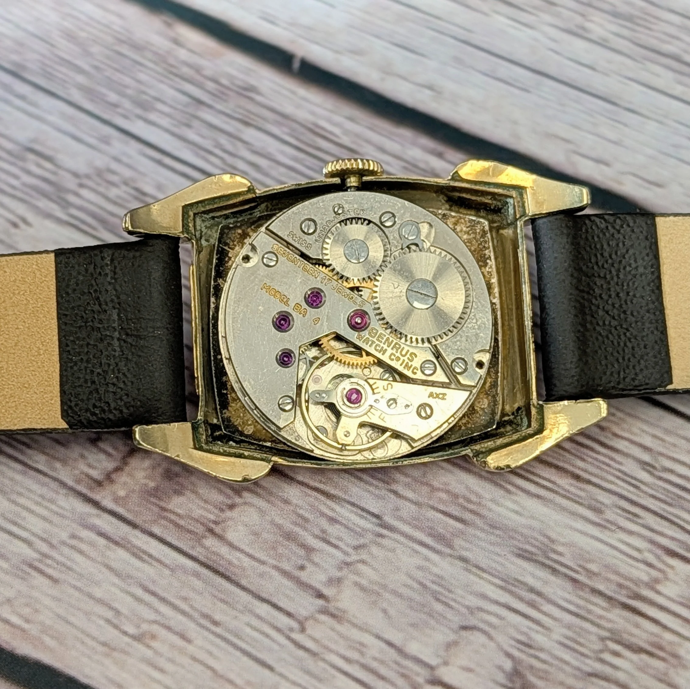 Vintage BENRUS Watch BA4 ETA 161 Swiss Made Wristwatch Tonneau Case & Fancy Lugs - Image 12