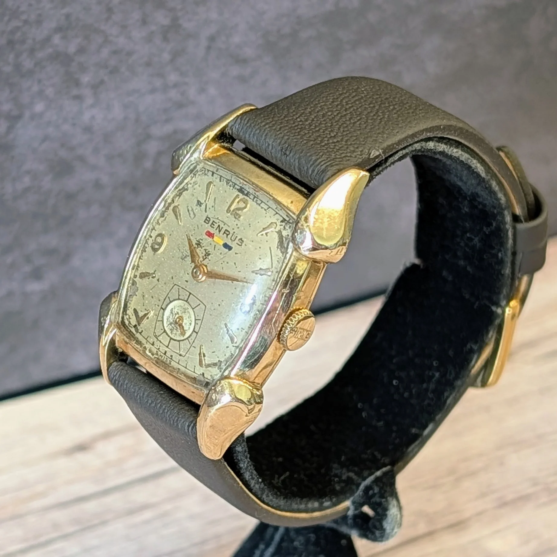 Vintage BENRUS Watch BA4 ETA 161 Swiss Made Wristwatch Tonneau Case & Fancy Lugs - Image 4