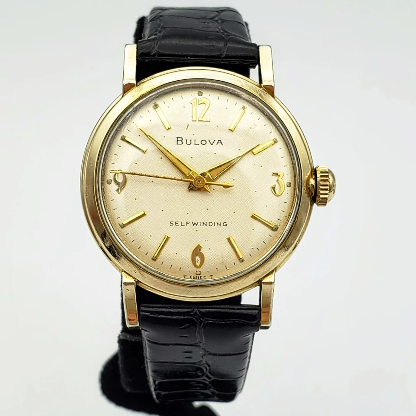 Vintage BULOVA Wristwatch with Dots on Dial Automatic Swiss Cal. 11ALAC 17J Watch - Image 2